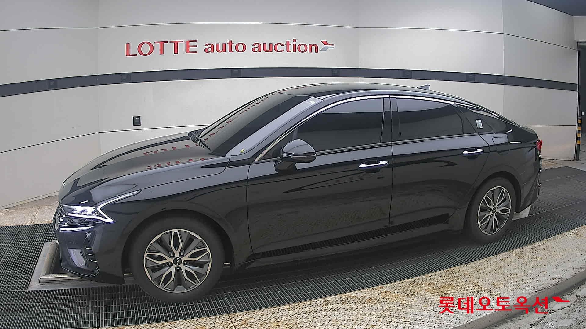 Kia - K5 | INTERACTIVE (H) 2.0 Noblesse 5