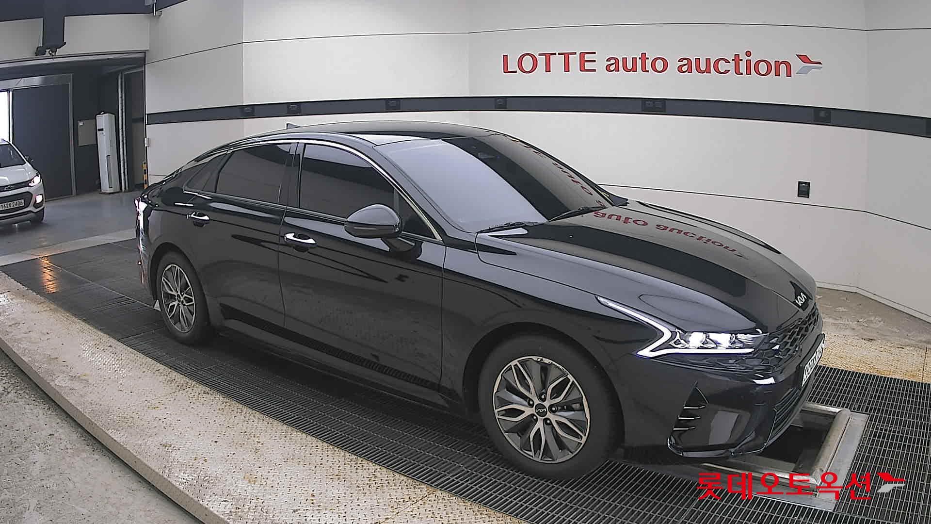 Kia - K5 | INTERACTIVE (H) 2.0 Noblesse 18