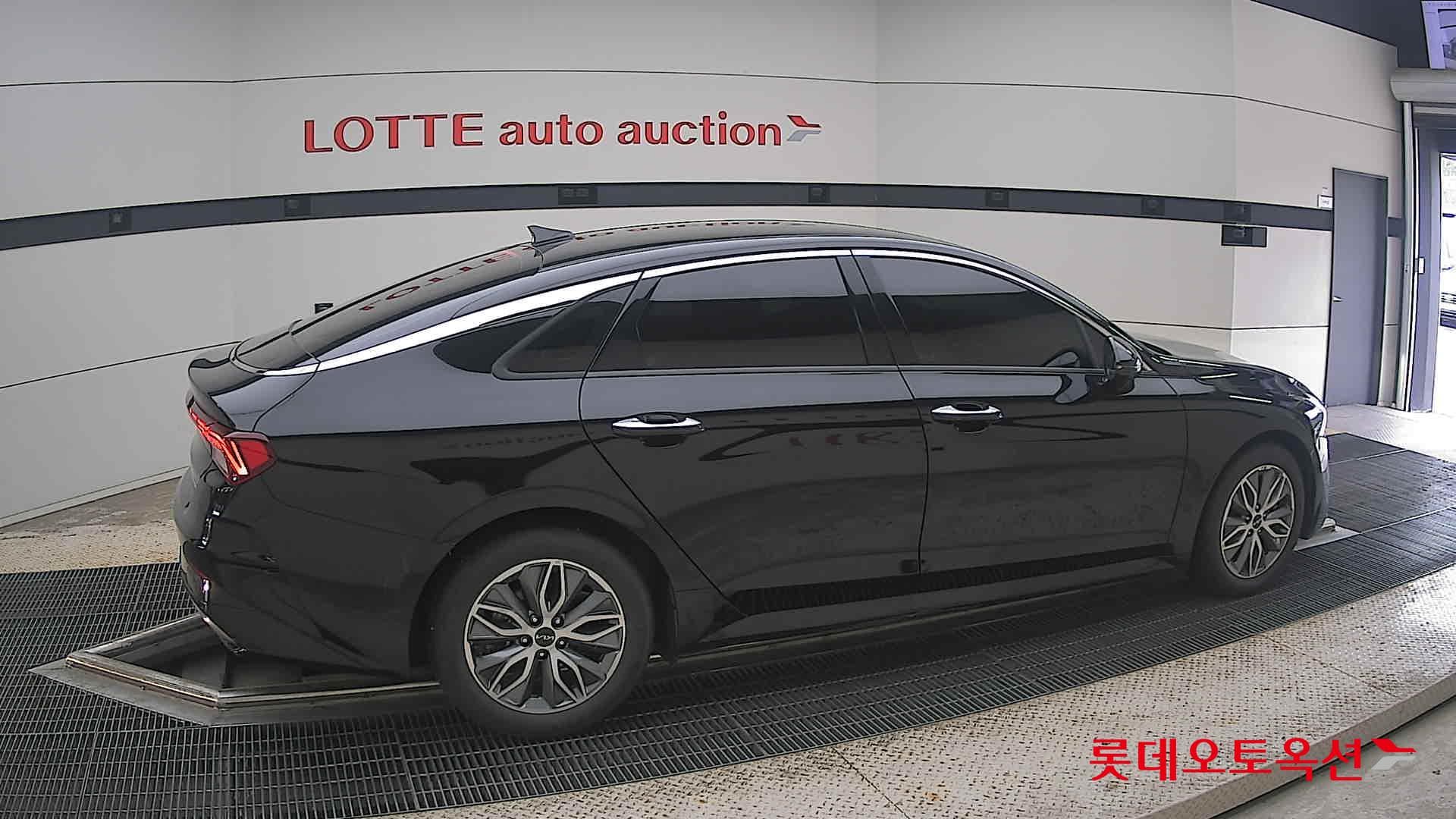 Kia - K5 | INTERACTIVE (H) 2.0 Noblesse 15