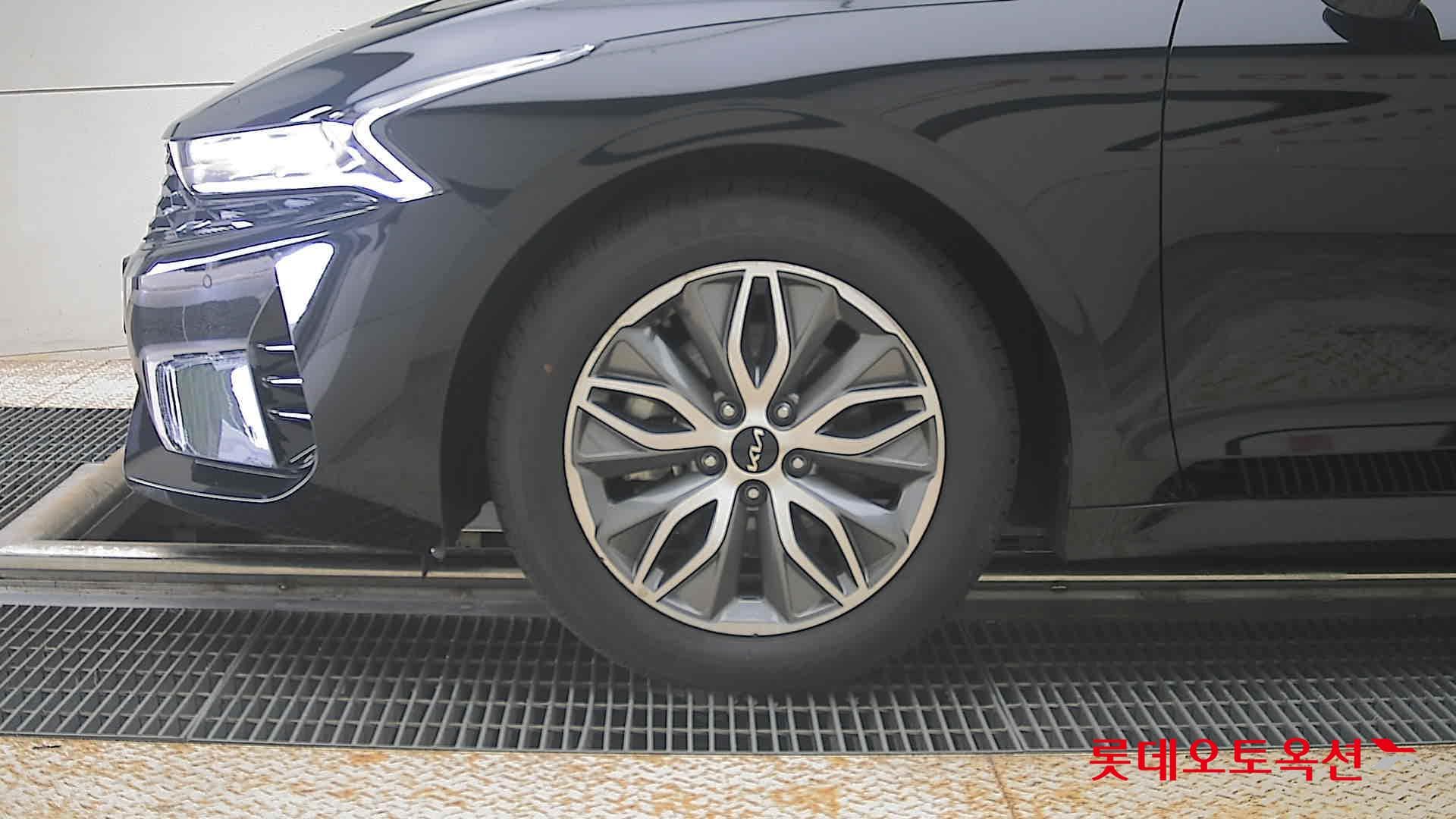 Kia - K5 | INTERACTIVE (H) 2.0 Noblesse 21