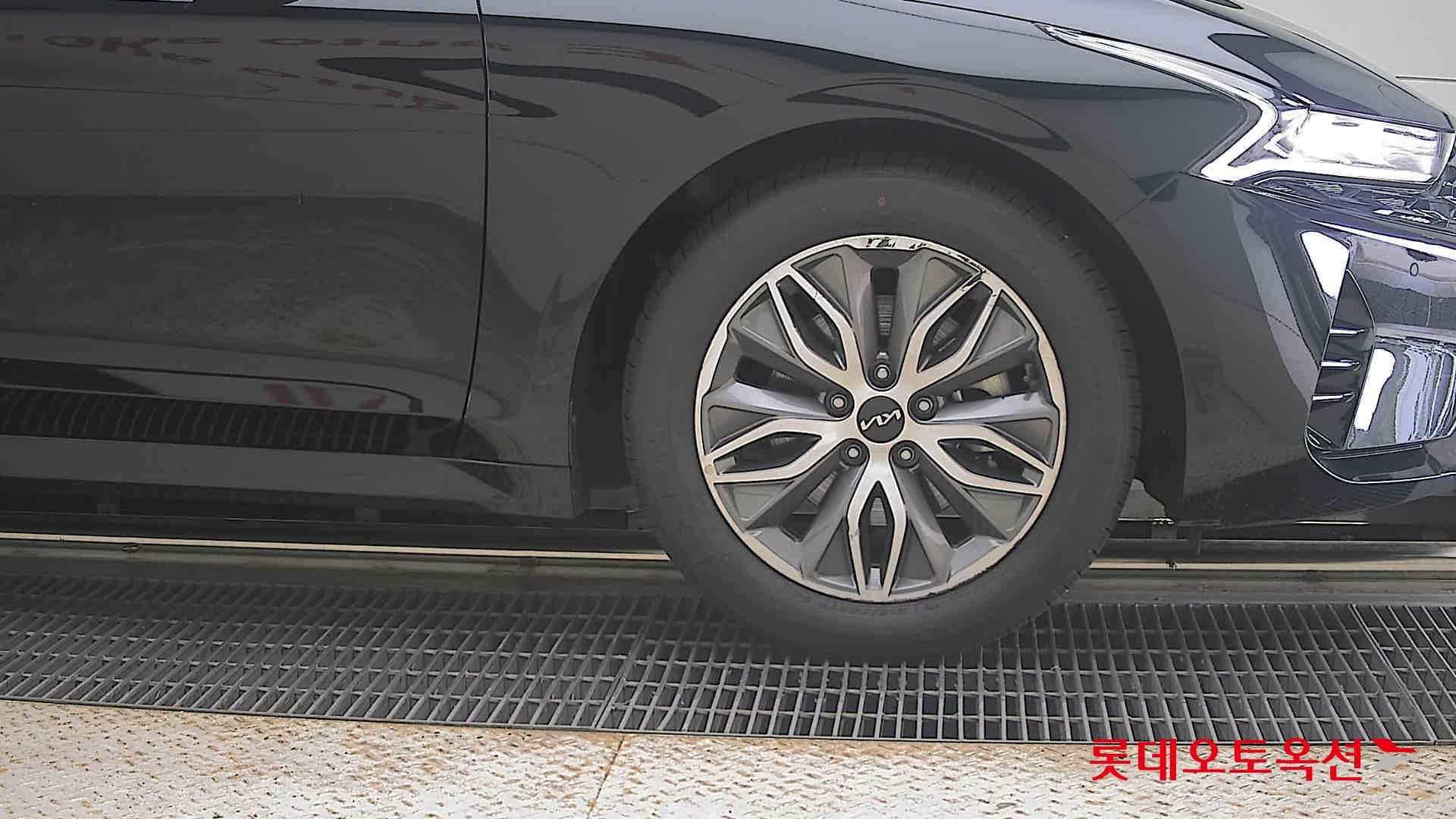 Kia - K5 | INTERACTIVE (H) 2.0 Noblesse 23