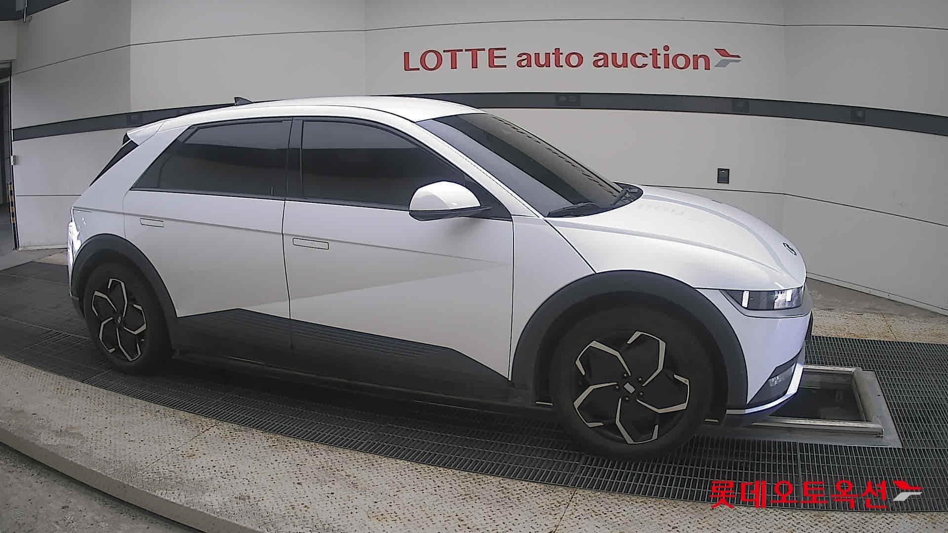 هيونداي - أيونيك | 5 (E) Long Range Exclusive 4WD 17