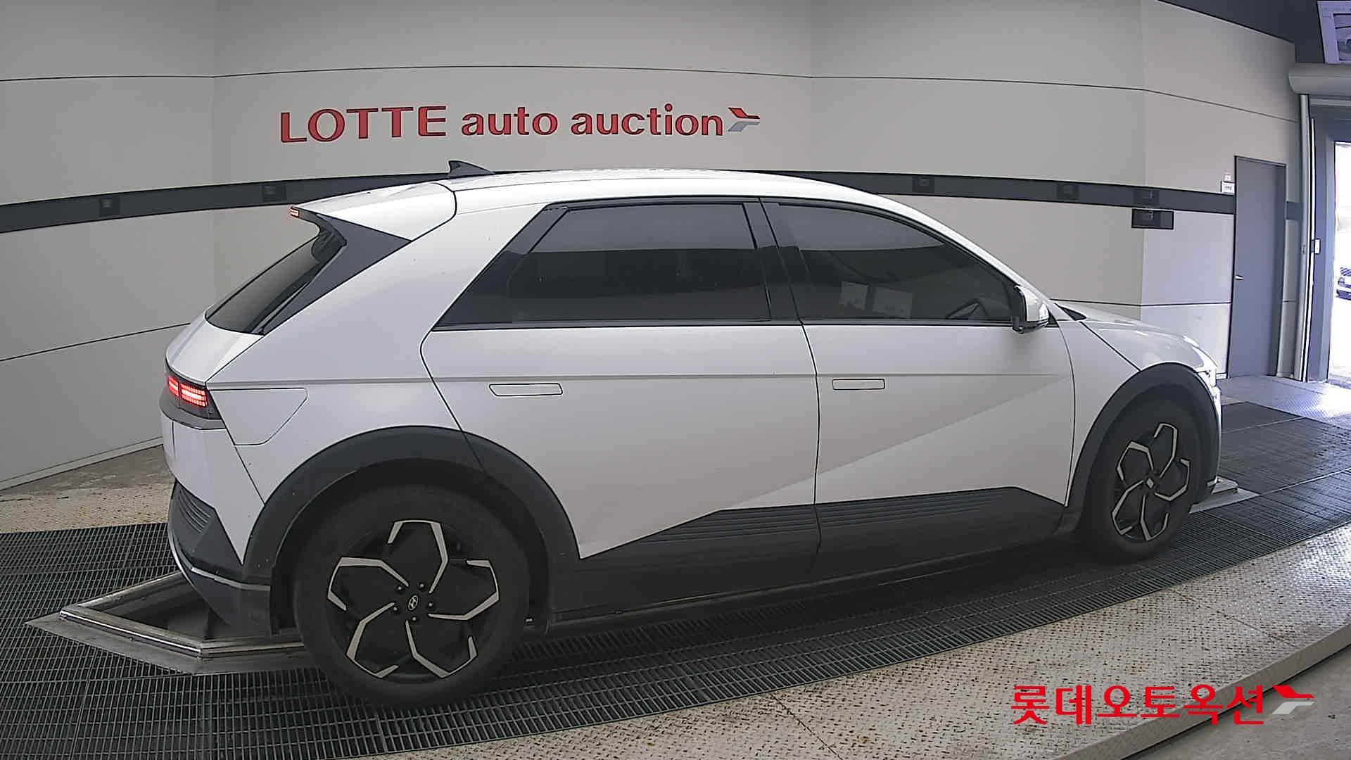 هيونداي - أيونيك | 5 (E) Long Range Exclusive 4WD 15