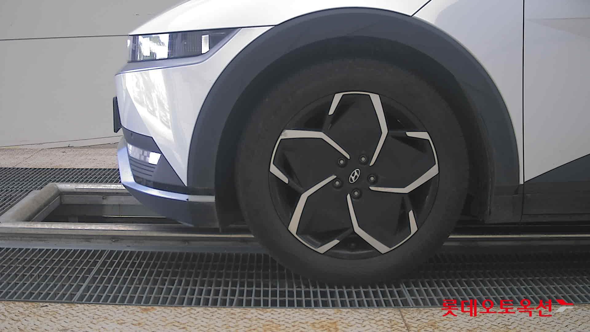 هيونداي - أيونيك | 5 (E) Long Range Exclusive 4WD 21
