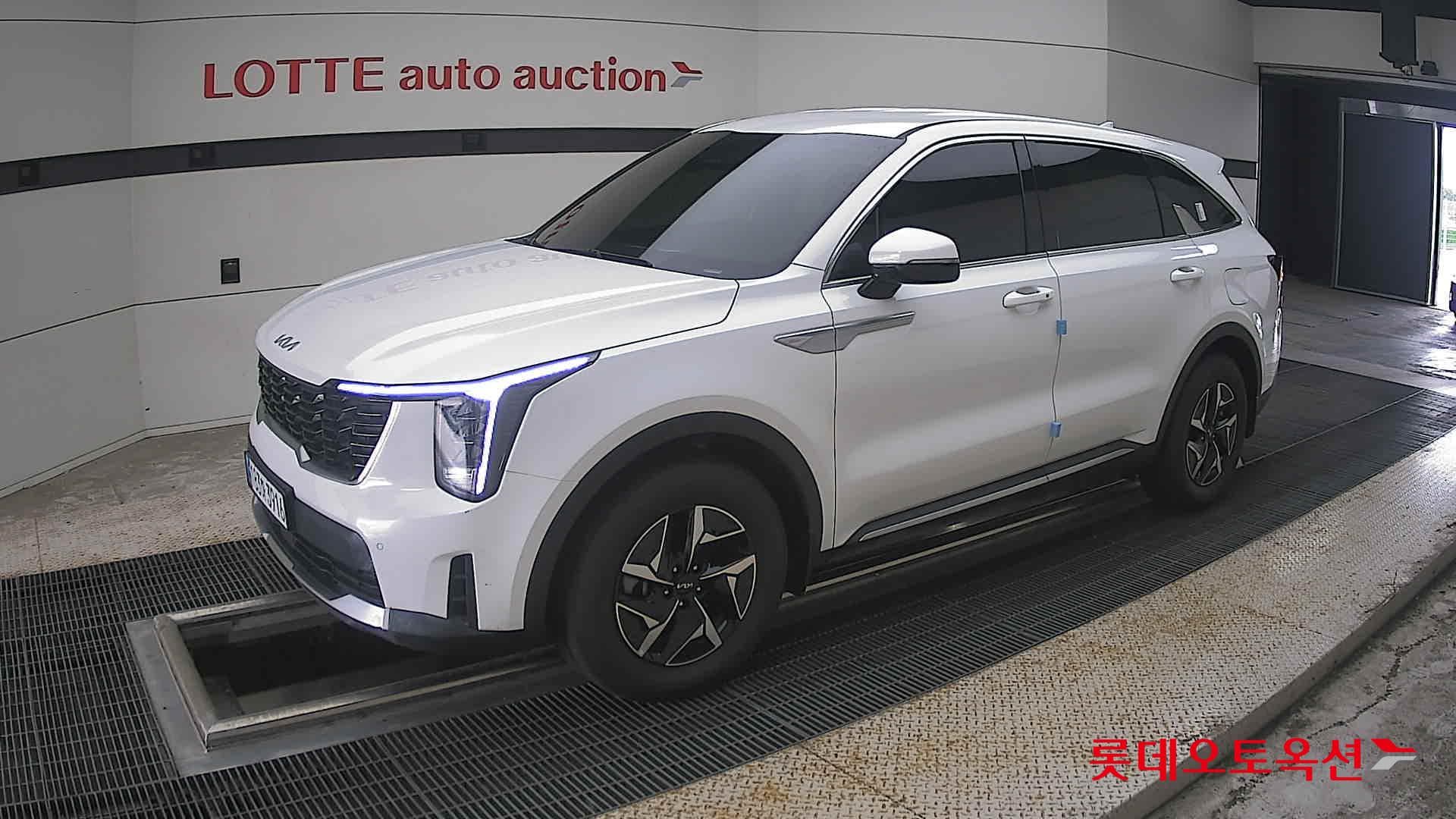 Kia - Соренто | MQ4 (H)1.6T Prestige 5 2WD AT 4