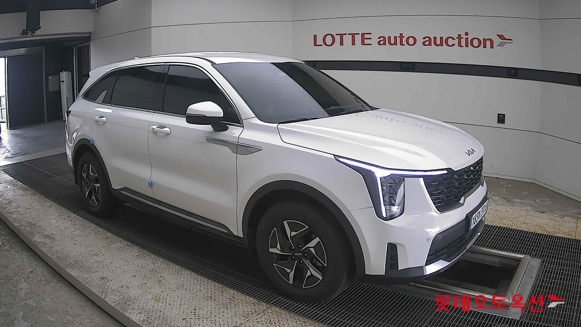 Kia - Соренто | MQ4 (H)1.6T Prestige 5 2WD AT 18