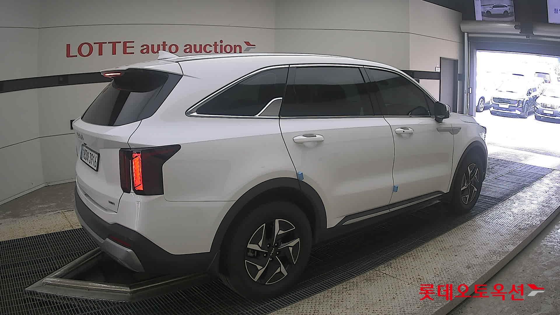 Kia - Соренто | MQ4 (H)1.6T Prestige 5 2WD AT 14