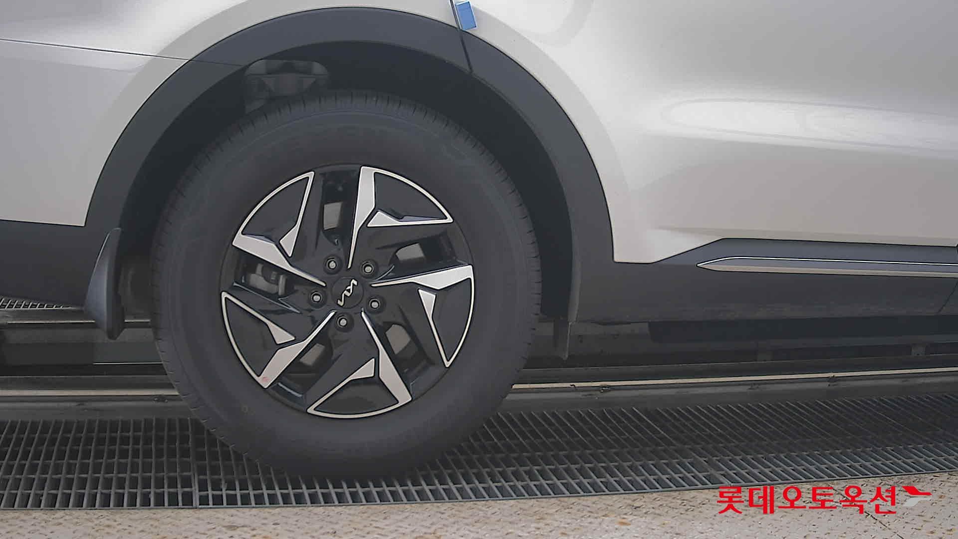 Kia - Соренто | MQ4 (H)1.6T Prestige 5 2WD AT 24