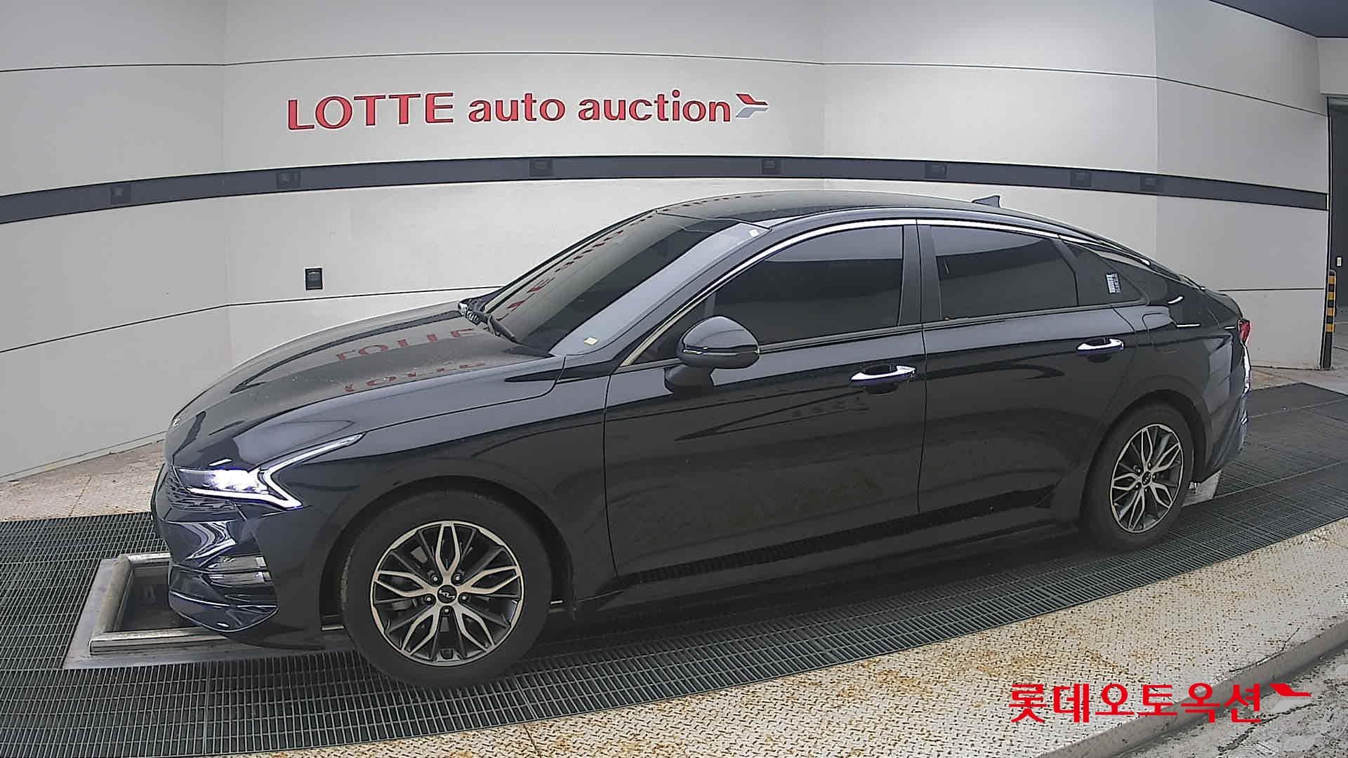 Kia - K5 | INTERACTIVE (G) 2.0 Prestige 5