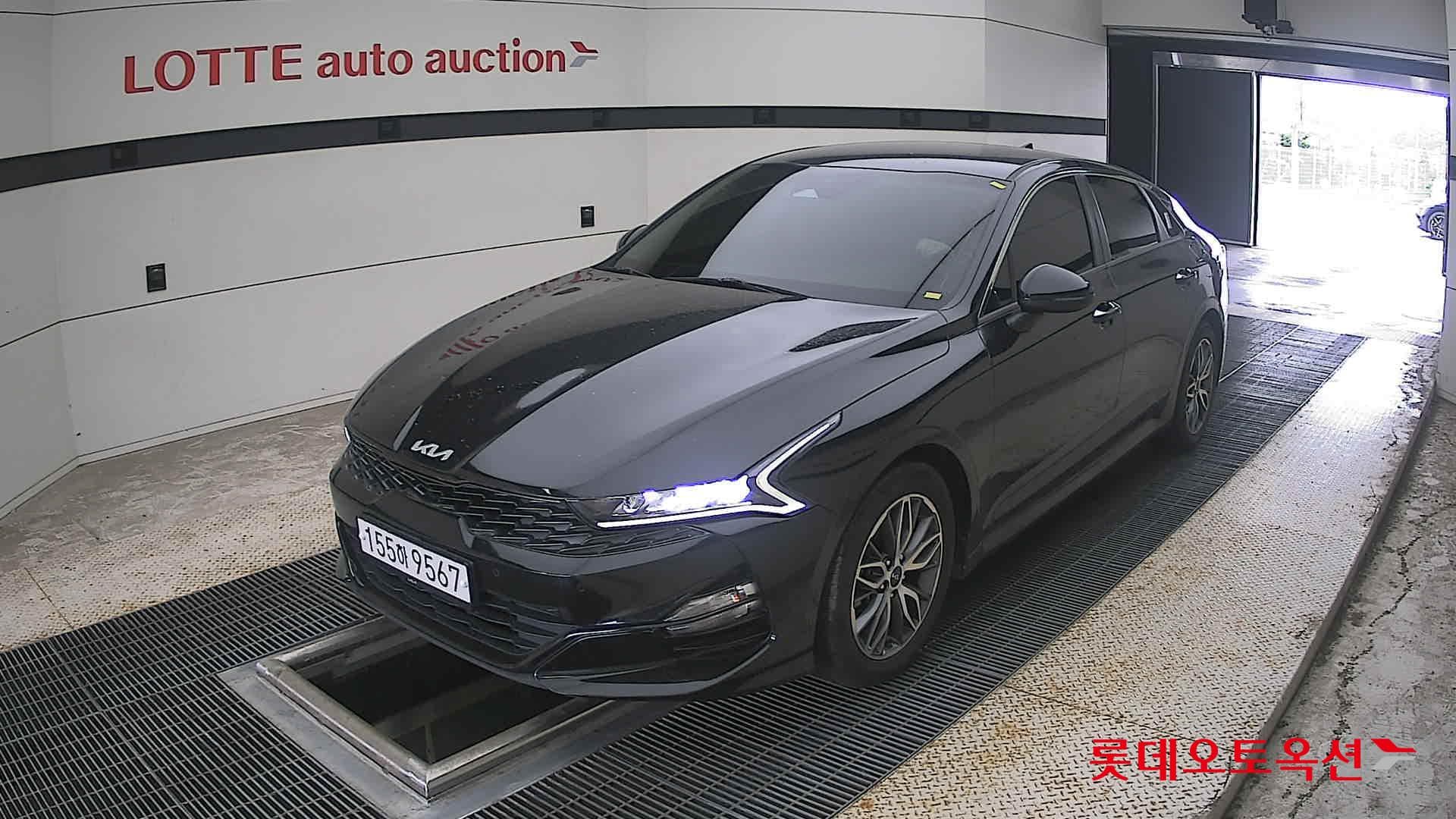 Kia - K5 | INTERACTIVE (G) 2.0 Prestige 3