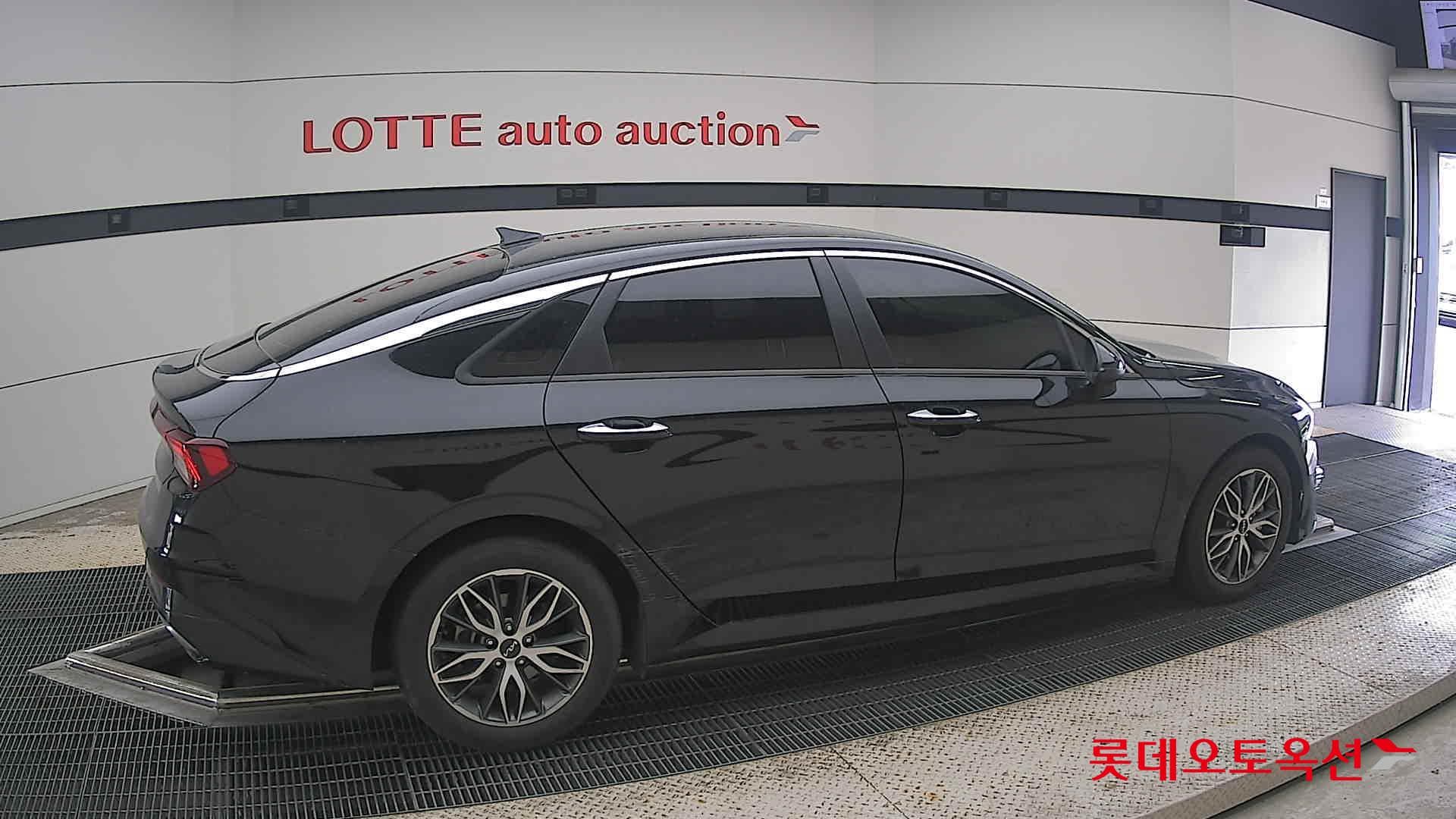 Kia - K5 | INTERACTIVE (G) 2.0 Prestige 15