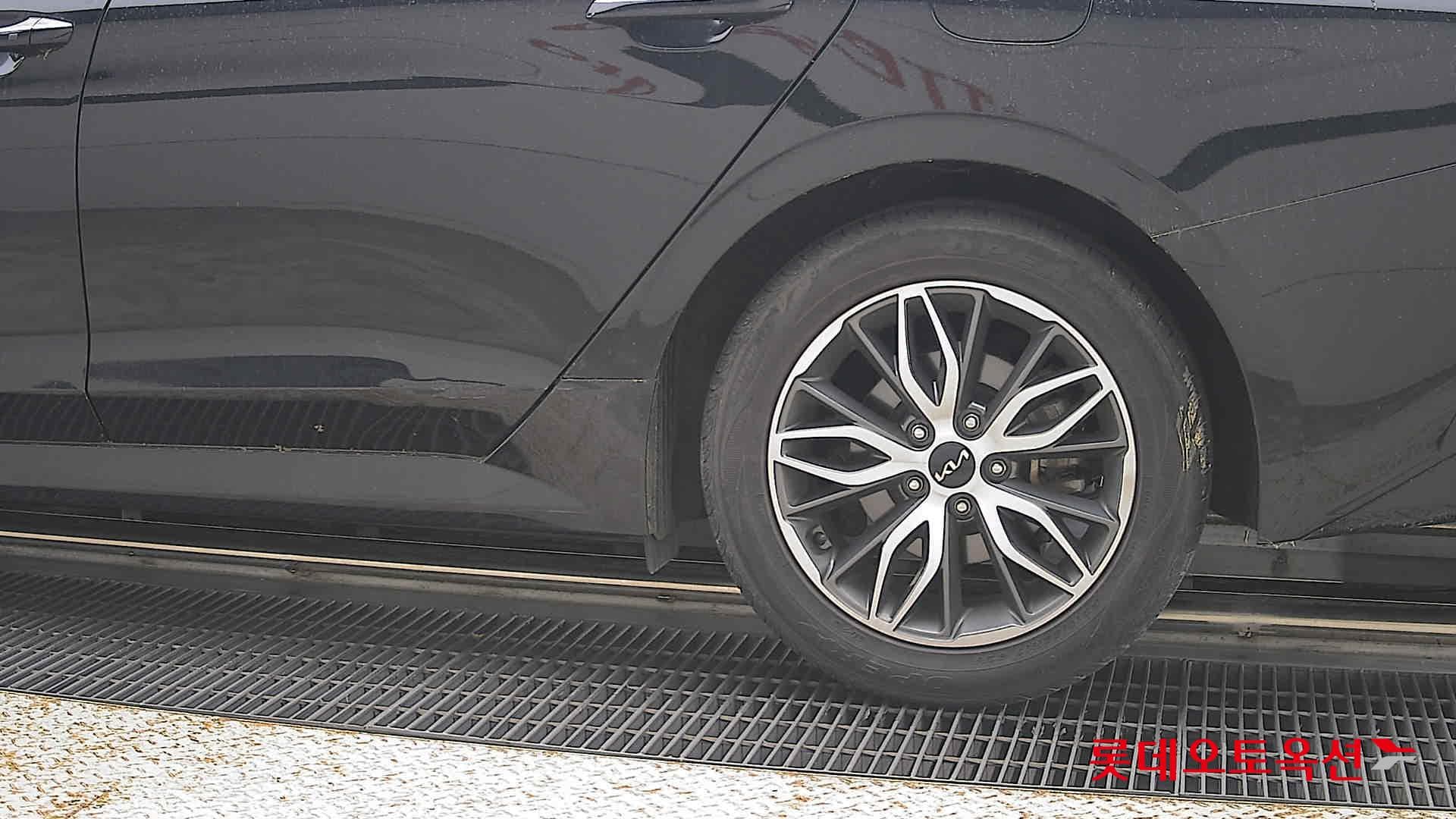 Kia - K5 | INTERACTIVE (G) 2.0 Prestige 22
