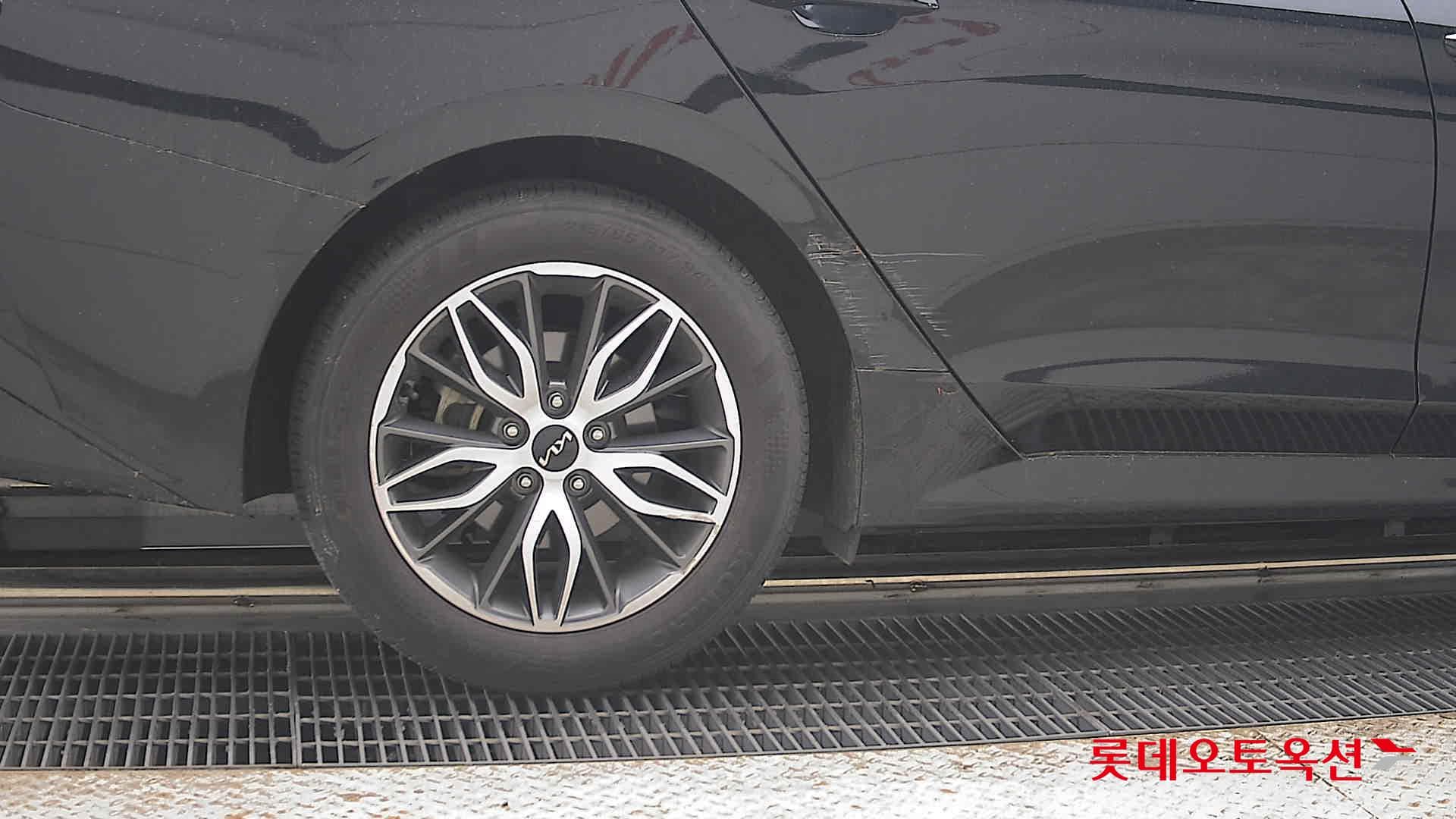 Kia - K5 | INTERACTIVE (G) 2.0 Prestige 24