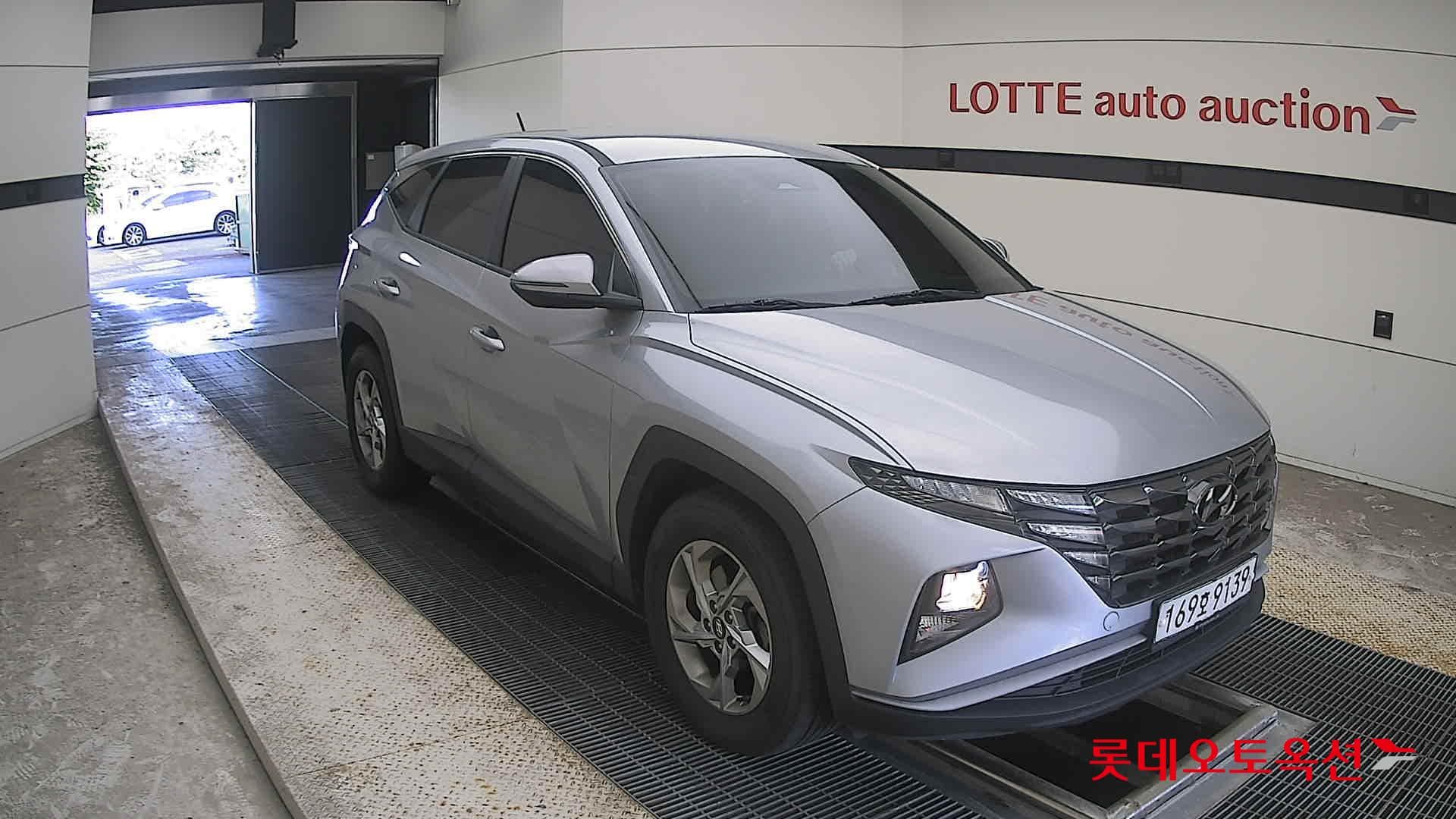 Hyundai - Tucson | THE ALL NEW (D) 2.0 Modern 2WD 19