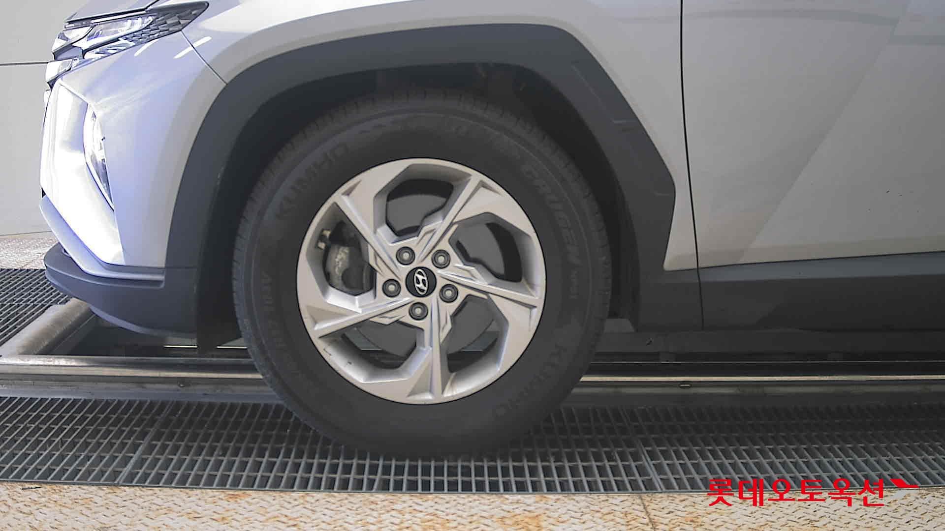 Hyundai - Tucson | THE ALL NEW (D) 2.0 Modern 2WD 21