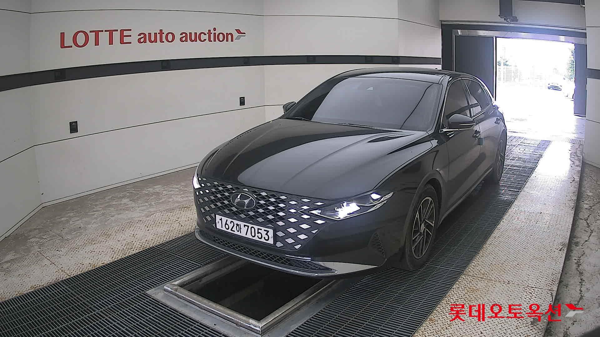 Hyundai - Grandeur | THE NEW (G) 2.5 Premium 2