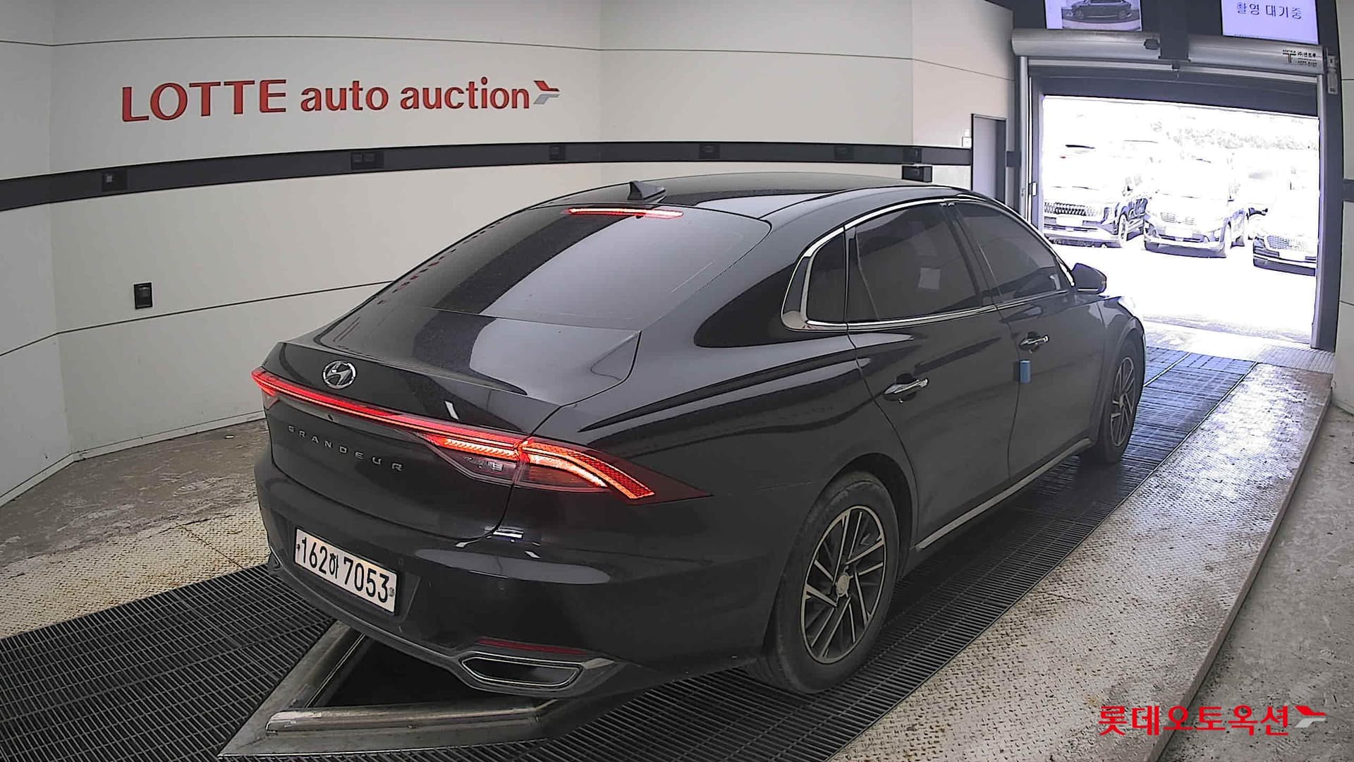 Hyundai - Grandeur | THE NEW (G) 2.5 Premium 12