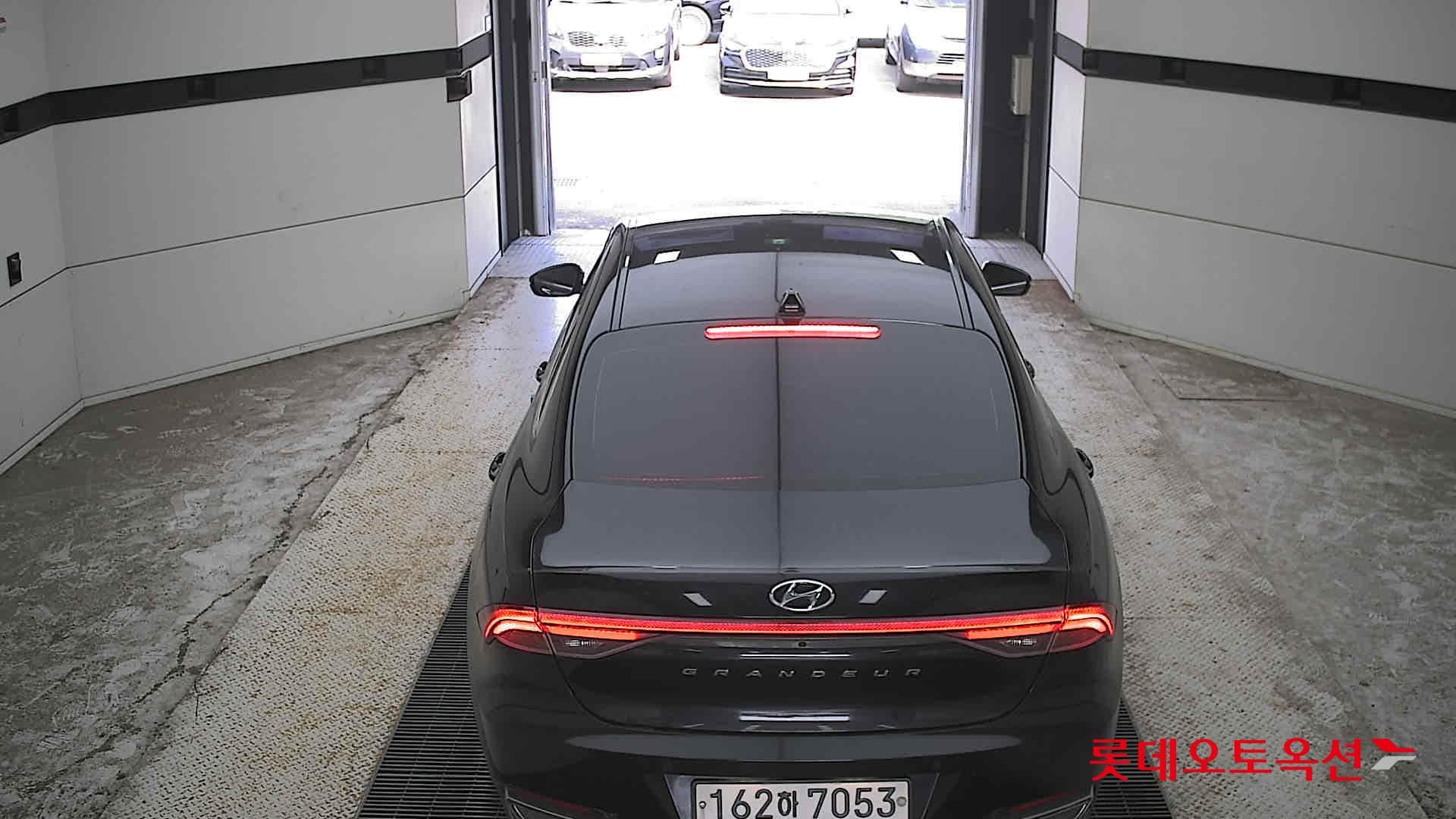 Hyundai - Grandeur | THE NEW (G) 2.5 Premium 11