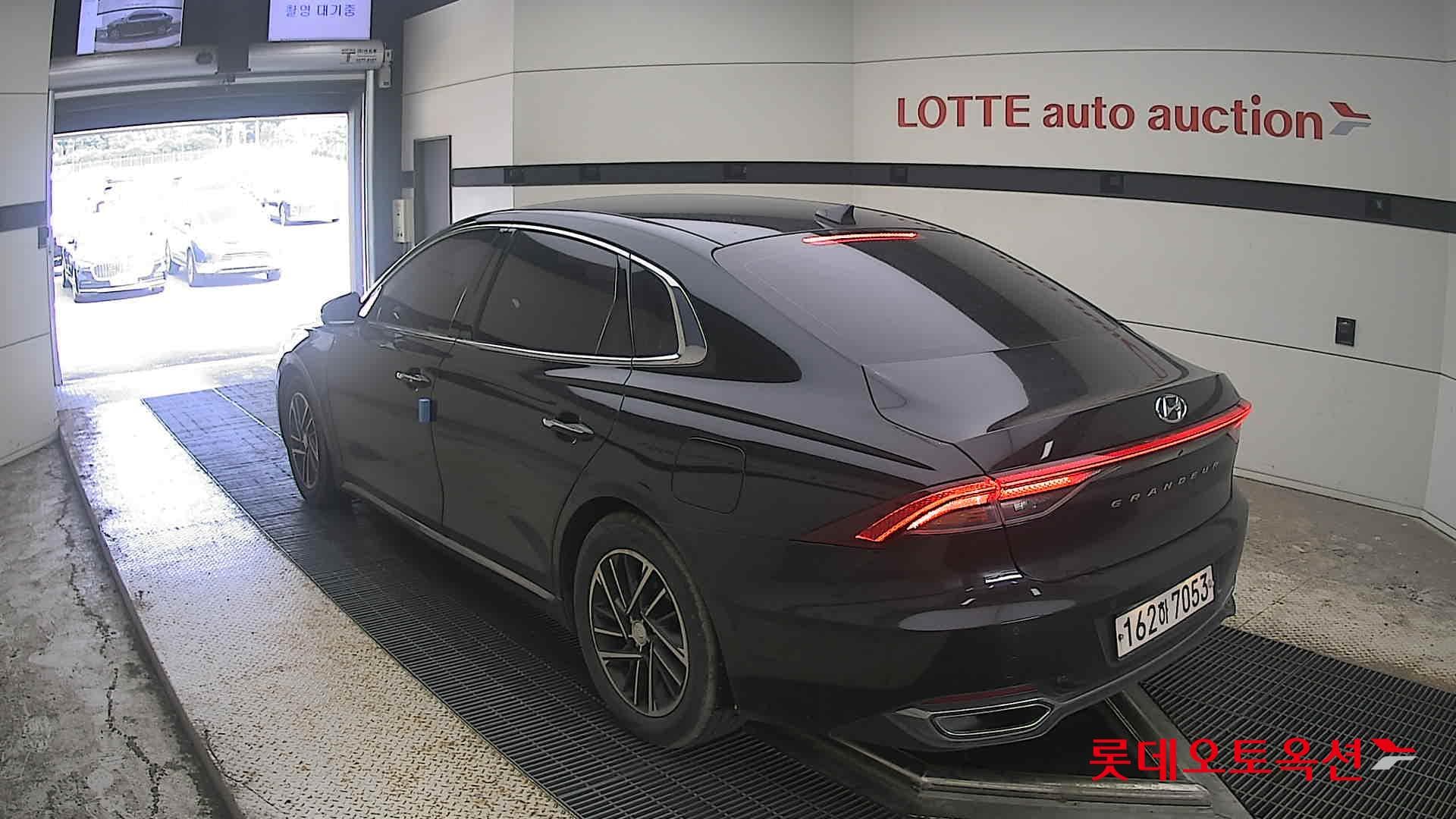 Hyundai - Grandeur | THE NEW (G) 2.5 Premium 10