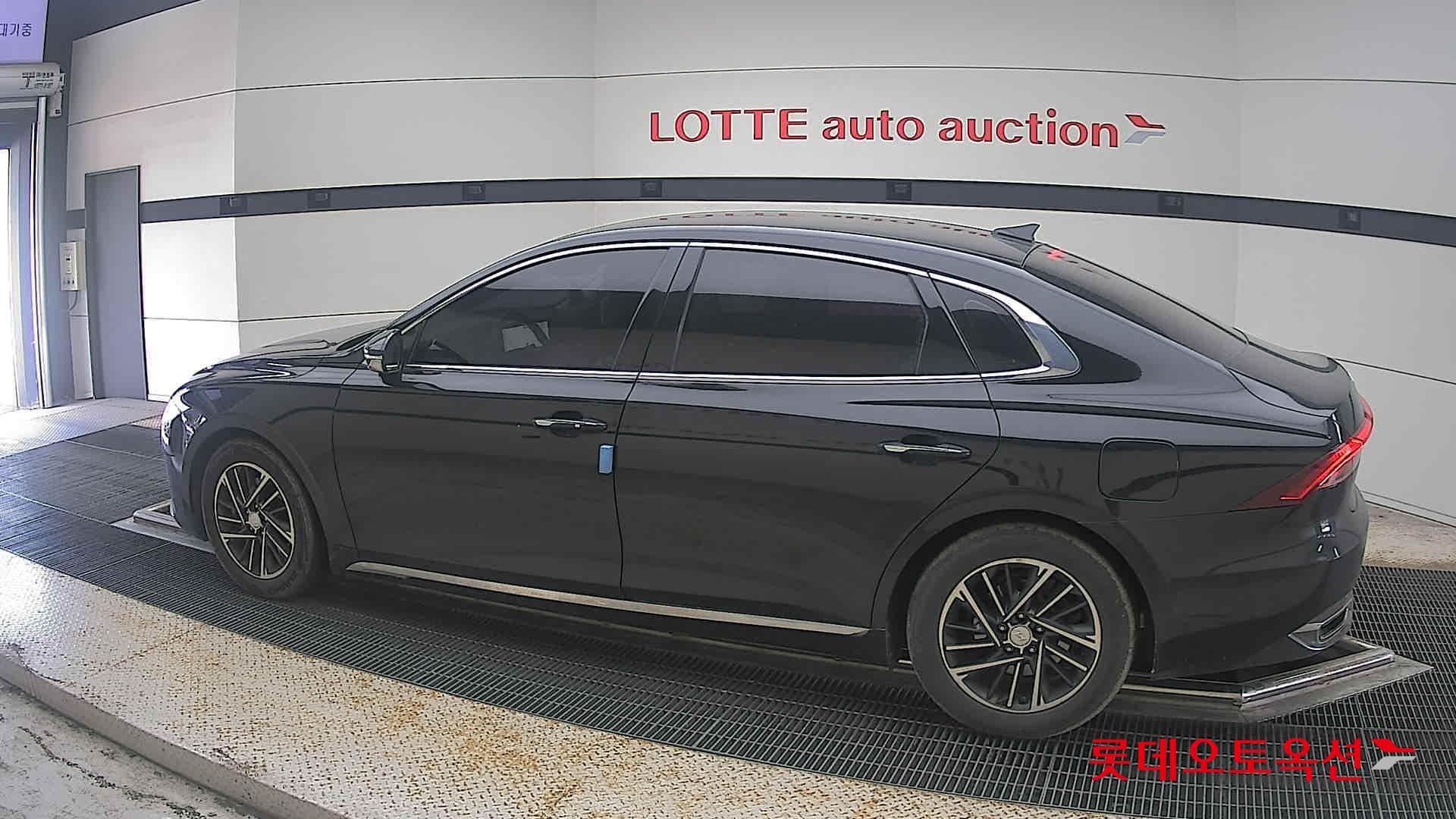 Hyundai - Grandeur | THE NEW (G) 2.5 Premium 7