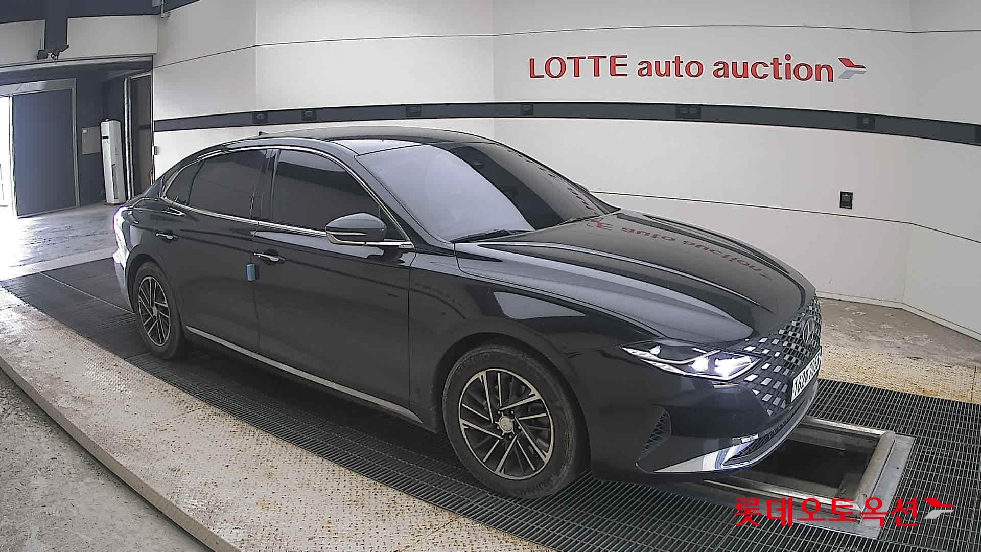 Hyundai - Grandeur | THE NEW (G) 2.5 Premium 18