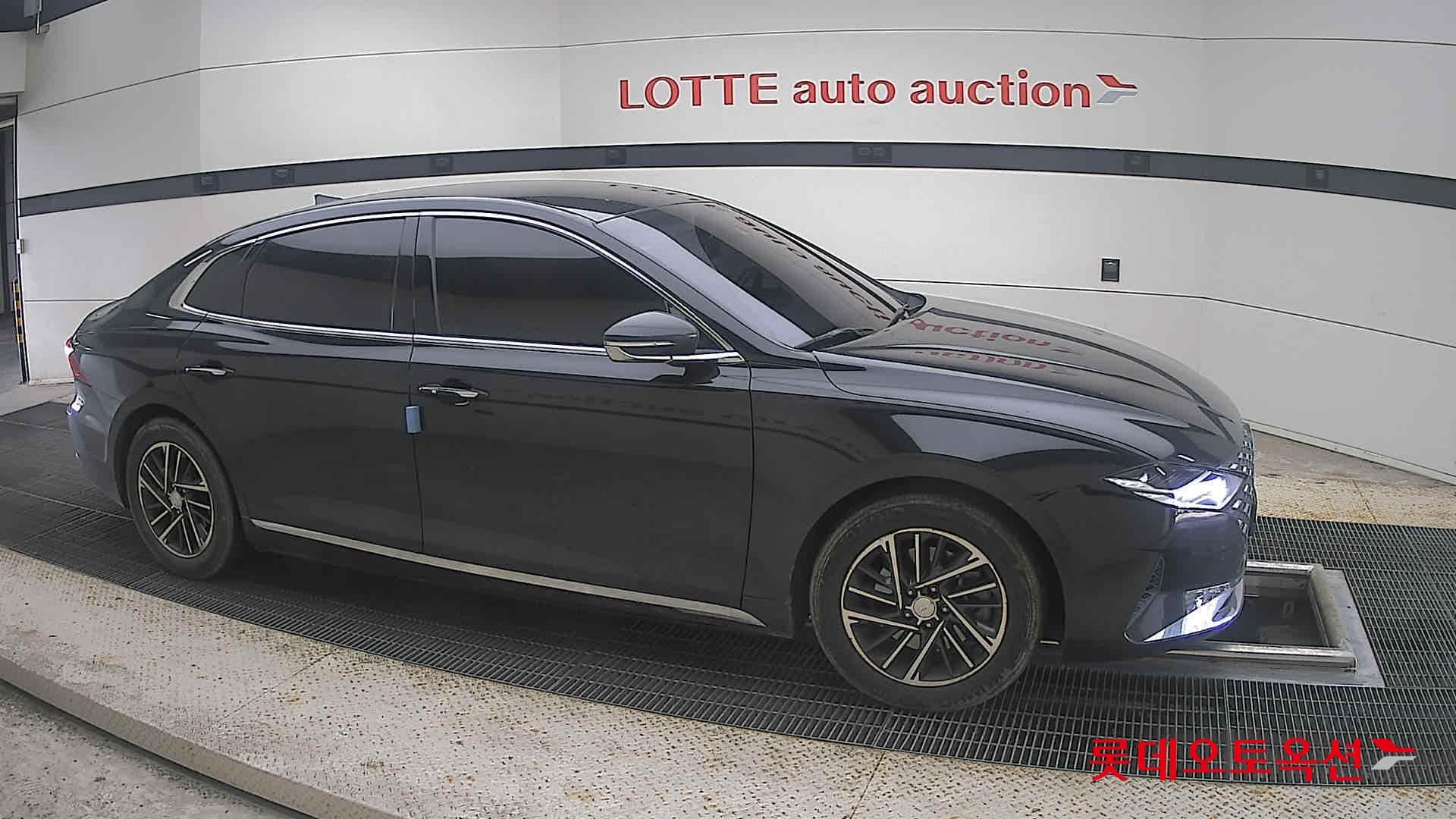 Hyundai - Grandeur | THE NEW (G) 2.5 Premium 17