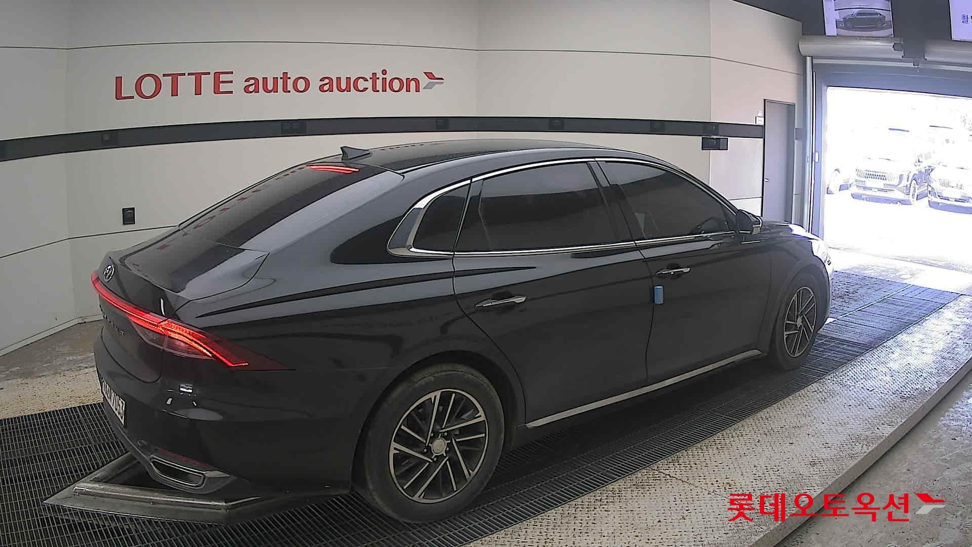 Hyundai - Grandeur | THE NEW (G) 2.5 Premium 14