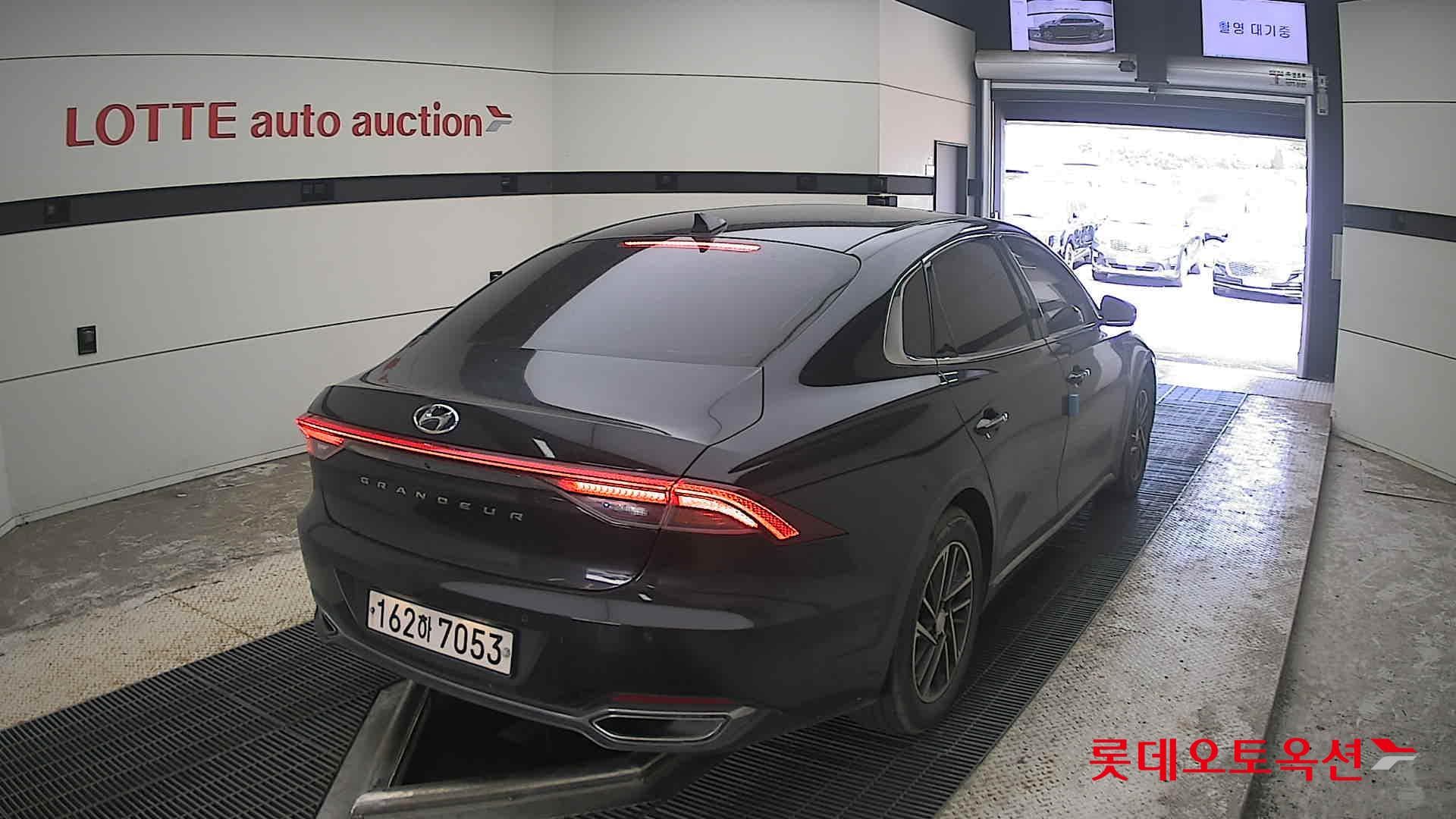 Hyundai - Grandeur | THE NEW (G) 2.5 Premium 13