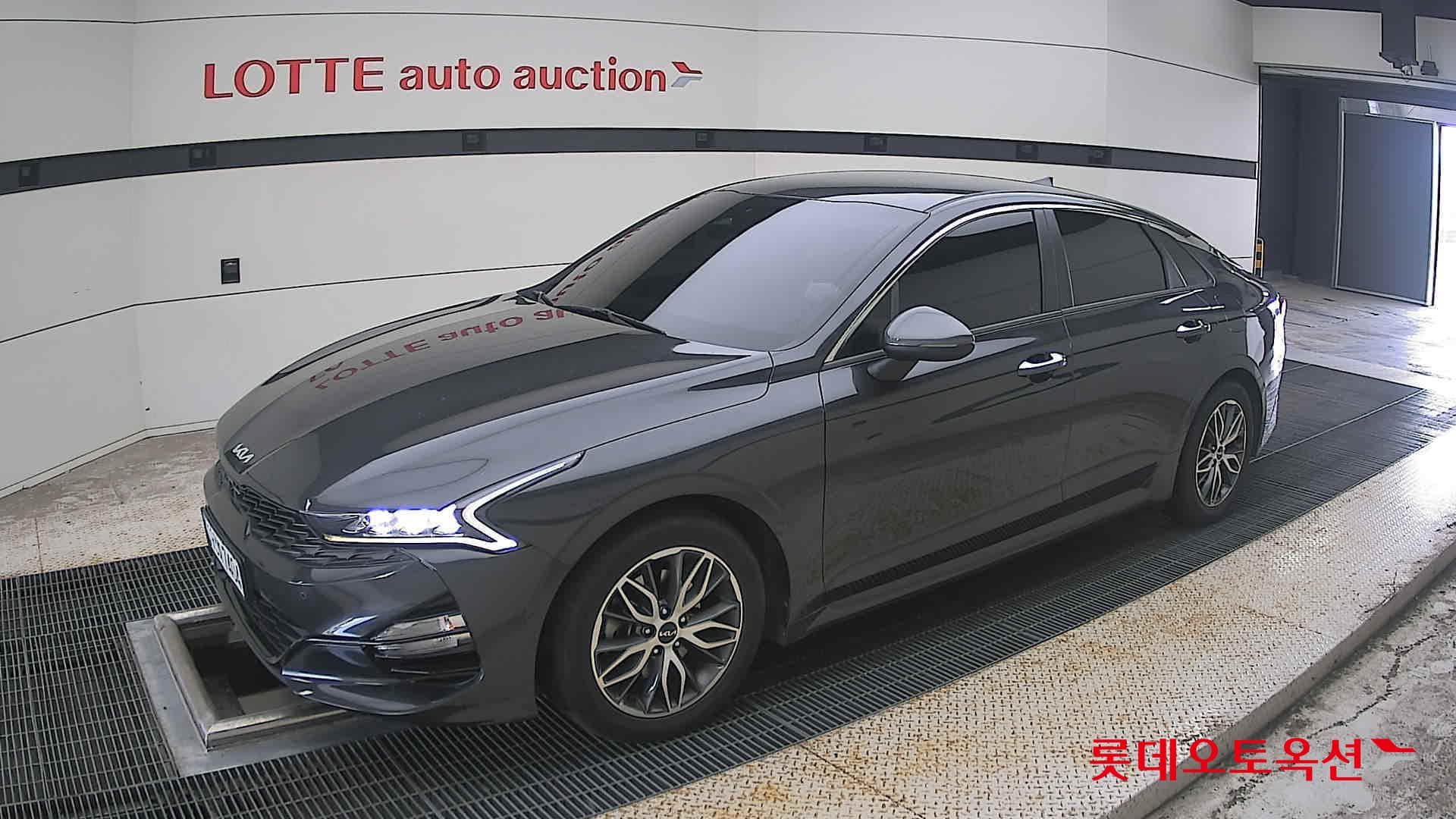 Kia - K5 | INTERACTIVE (G) 2.0 Prestige 4