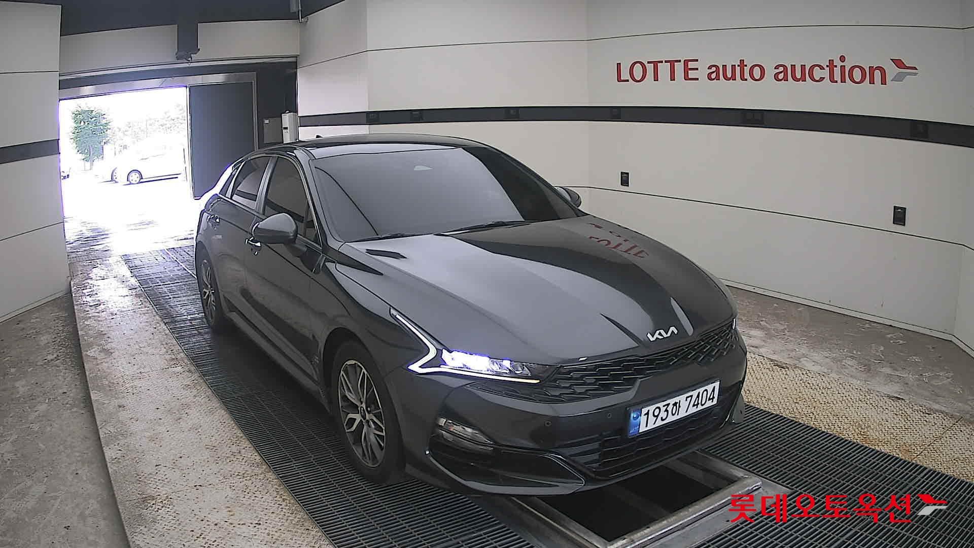 Kia - K5 | INTERACTIVE (G) 2.0 Prestige 20
