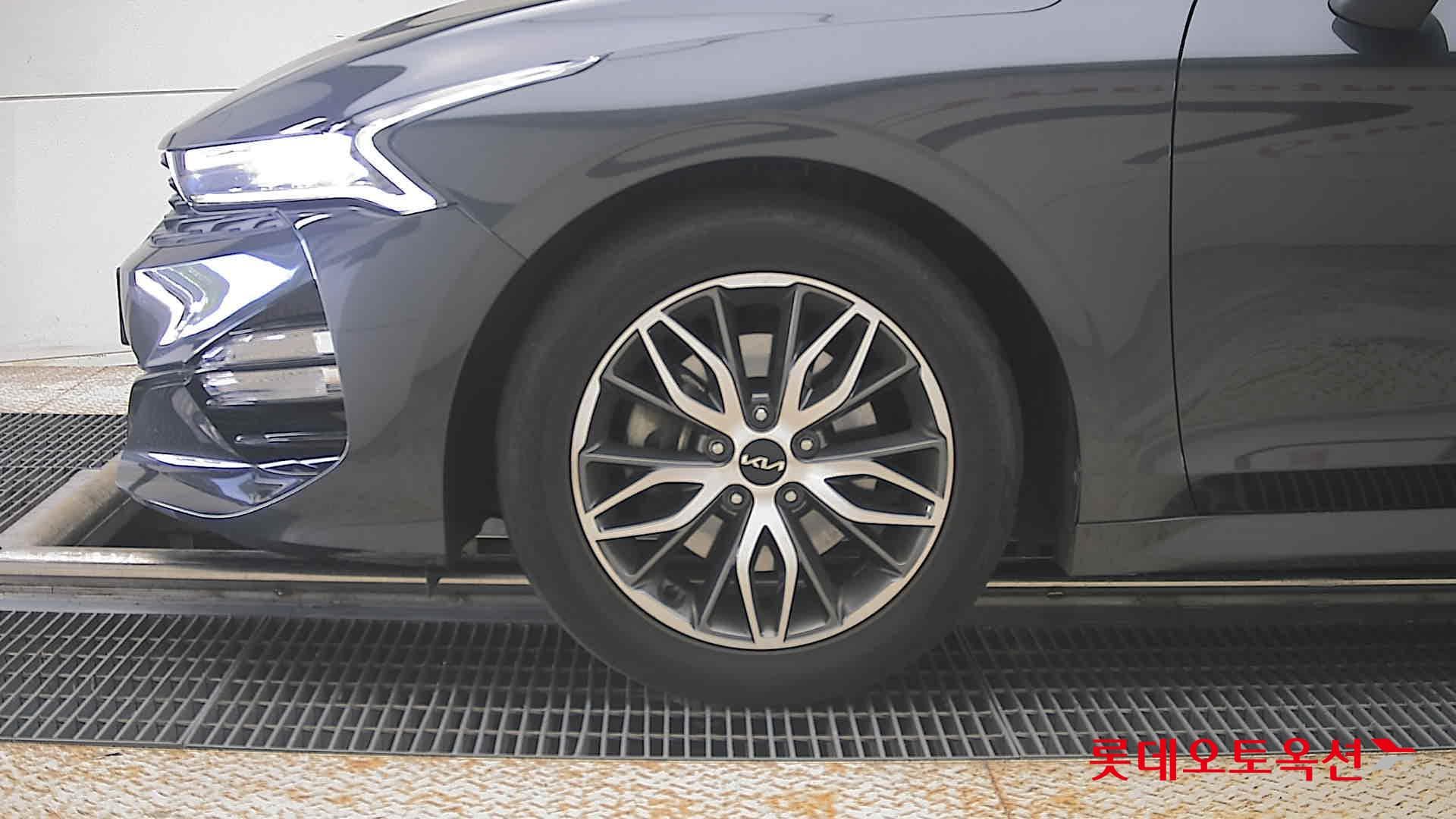 Kia - K5 | INTERACTIVE (G) 2.0 Prestige 21