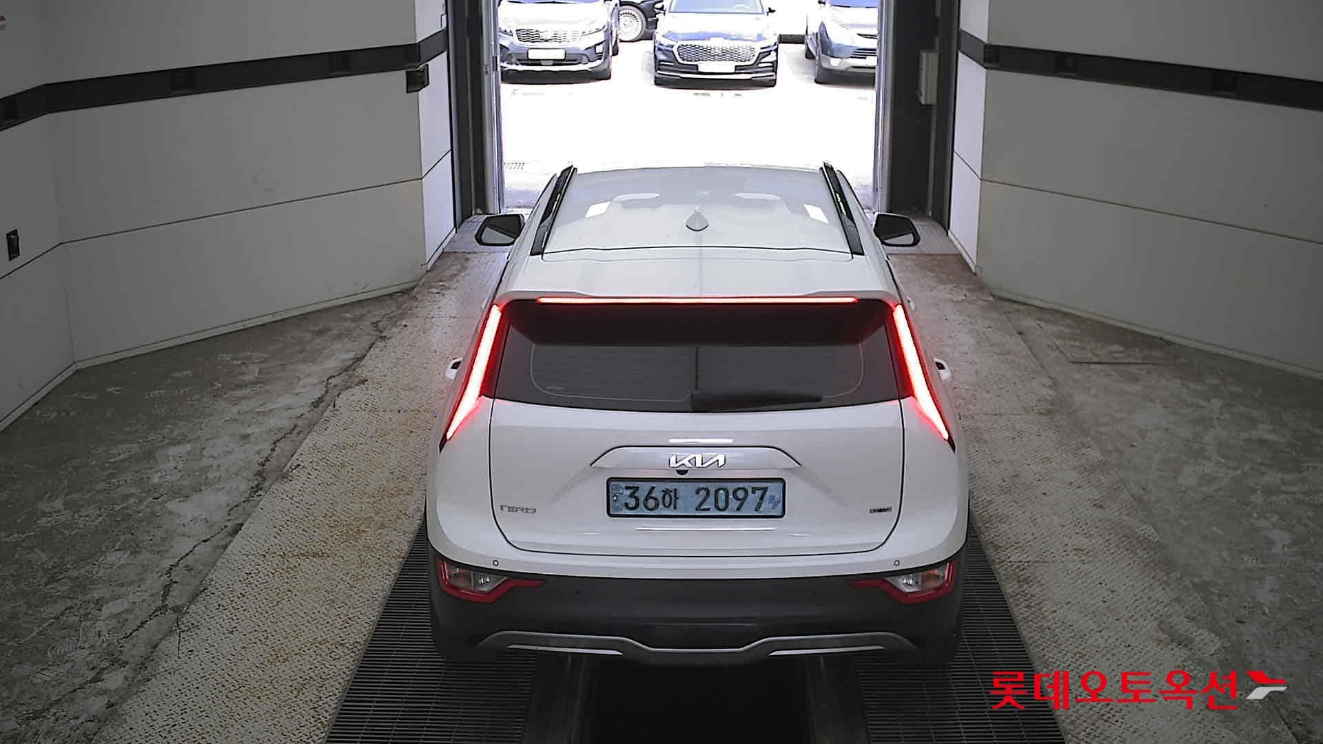 Kia - Niro | EV (E) 11