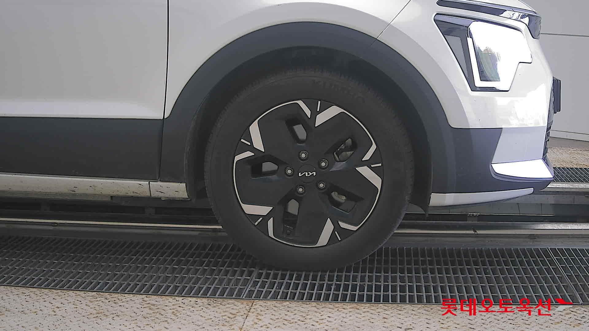 Kia - Niro | EV (E) 23