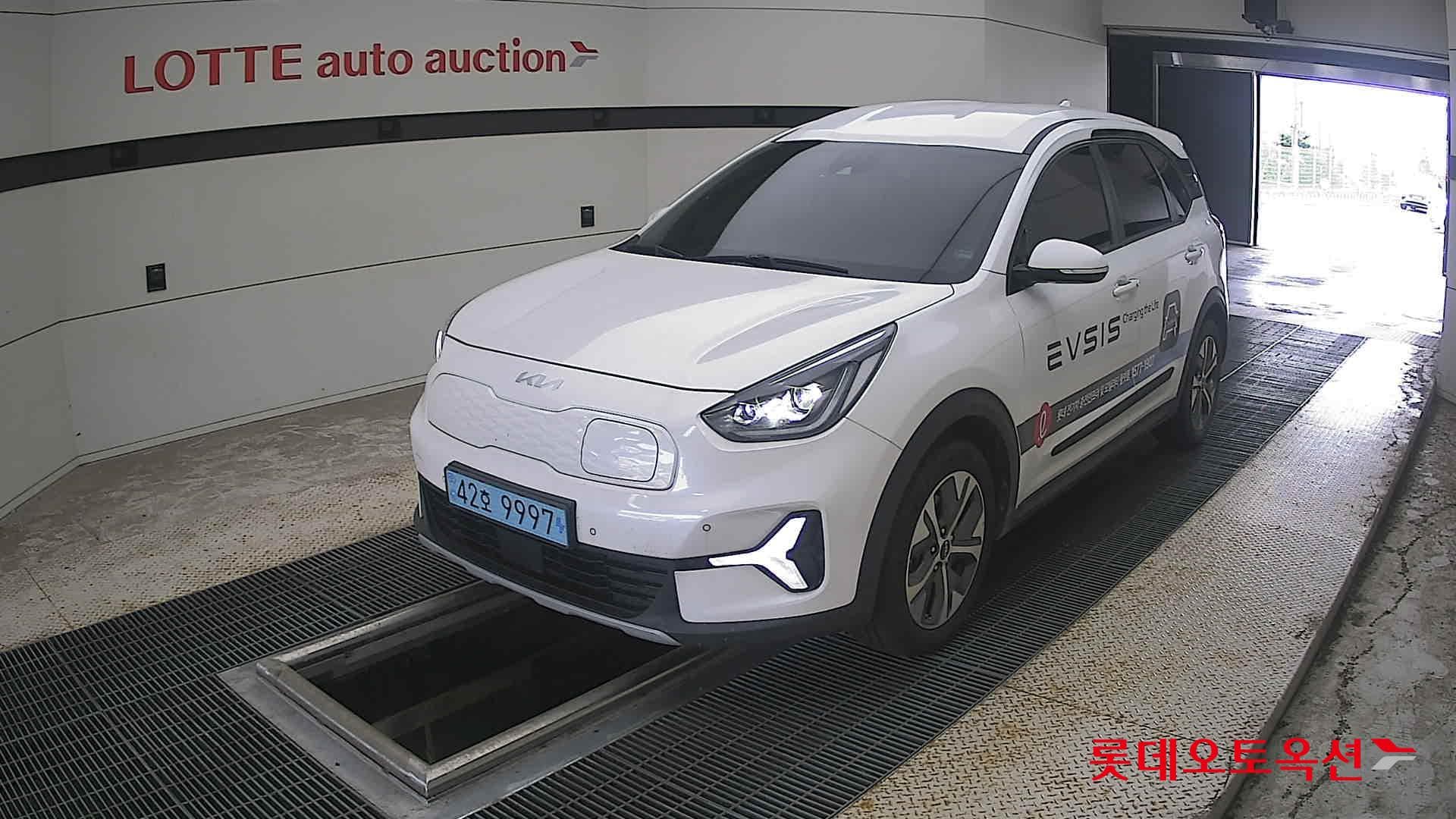 Kia - Niro | PLUS (E) 3