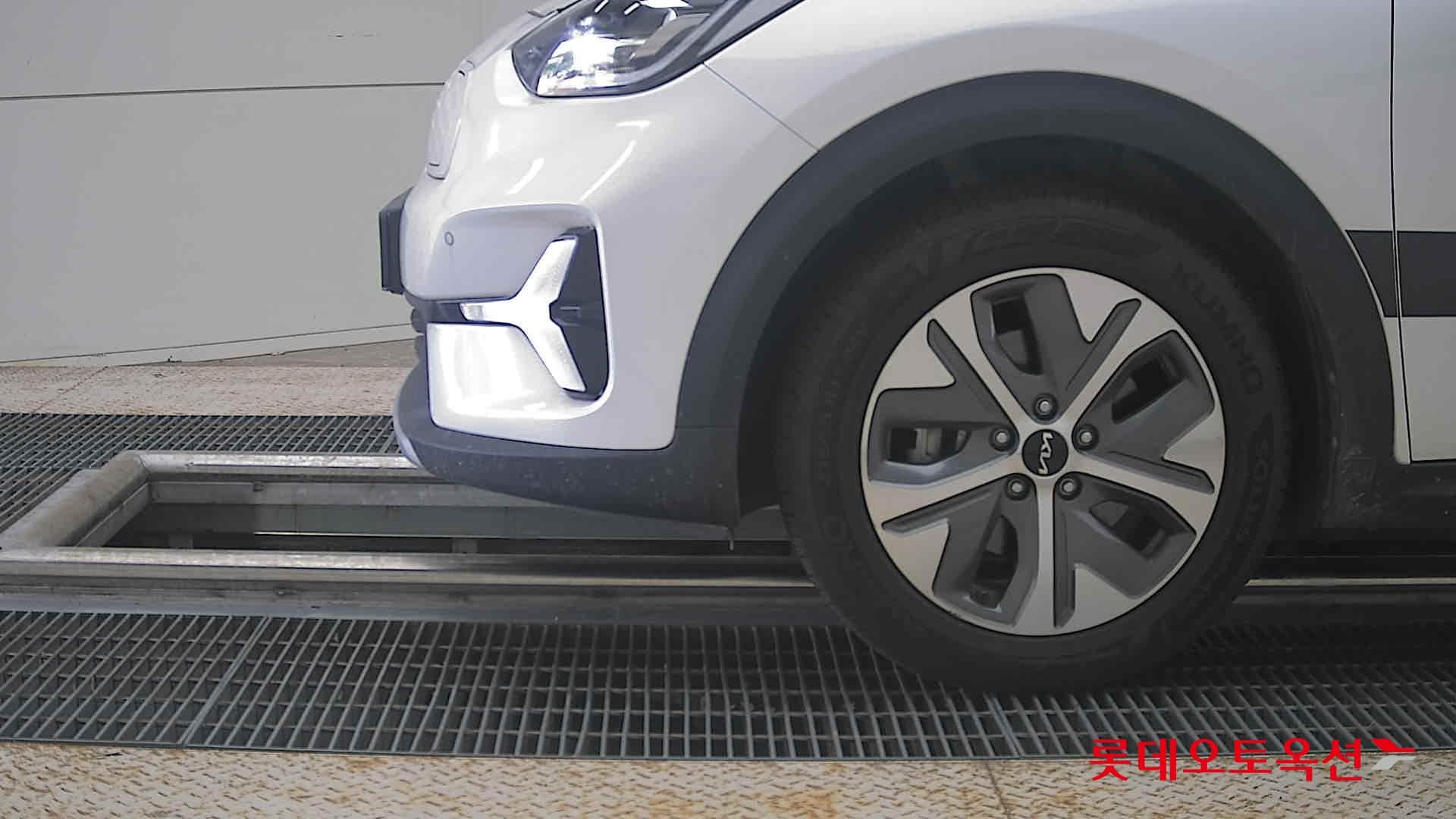 Kia - Niro | PLUS (E) 21