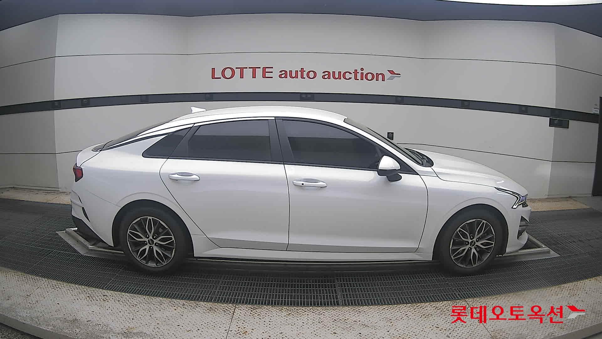 Kia - K5 | INTERACTIVE (G) 2.0 Prestige 16
