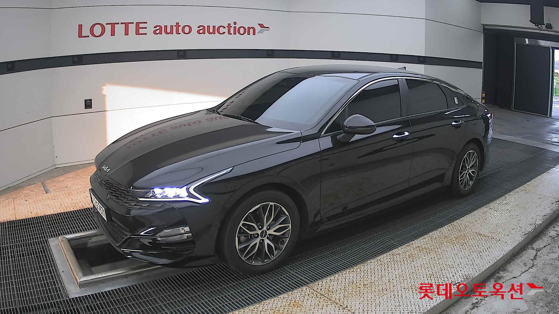 Kia - K5 | INTERACTIVE (G) 2.0 Prestige 4