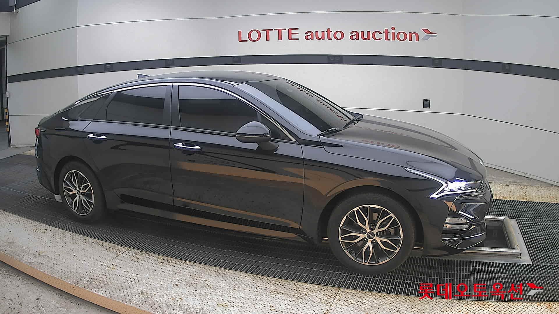 Kia - K5 | INTERACTIVE (G) 2.0 Prestige 17