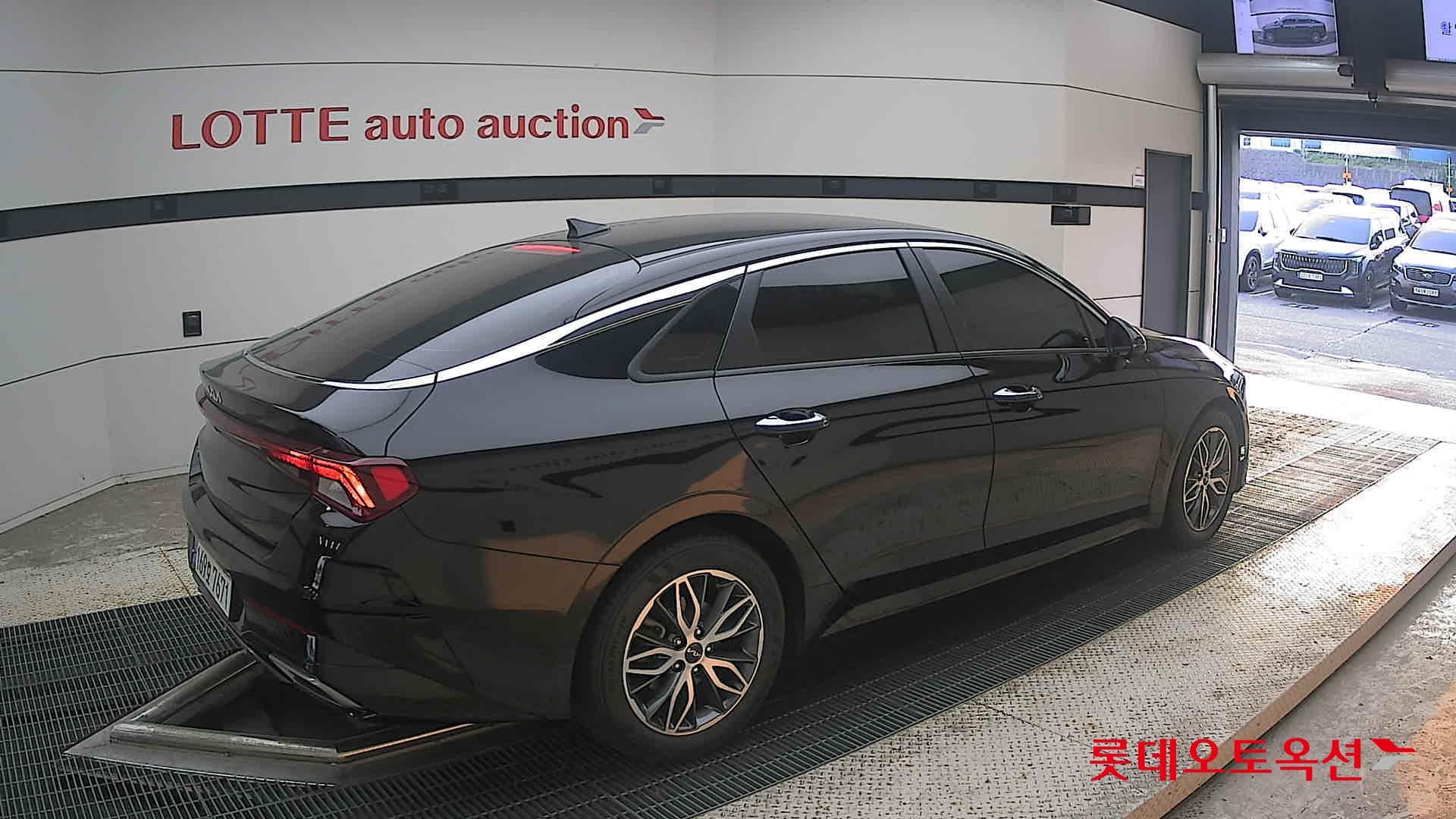 Kia - K5 | INTERACTIVE (G) 2.0 Prestige 14