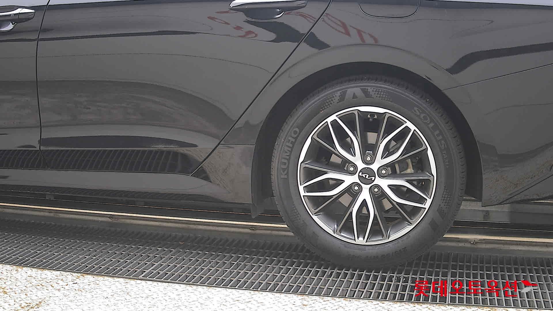 Kia - K5 | INTERACTIVE (G) 2.0 Prestige 22