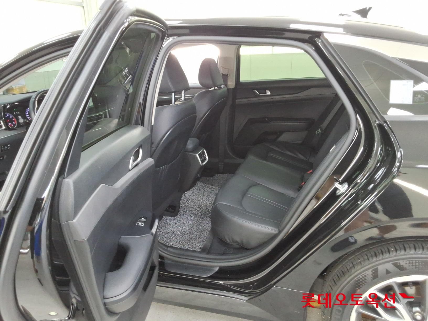 Kia - K5 | INTERACTIVE (G) 2.0 Prestige 37