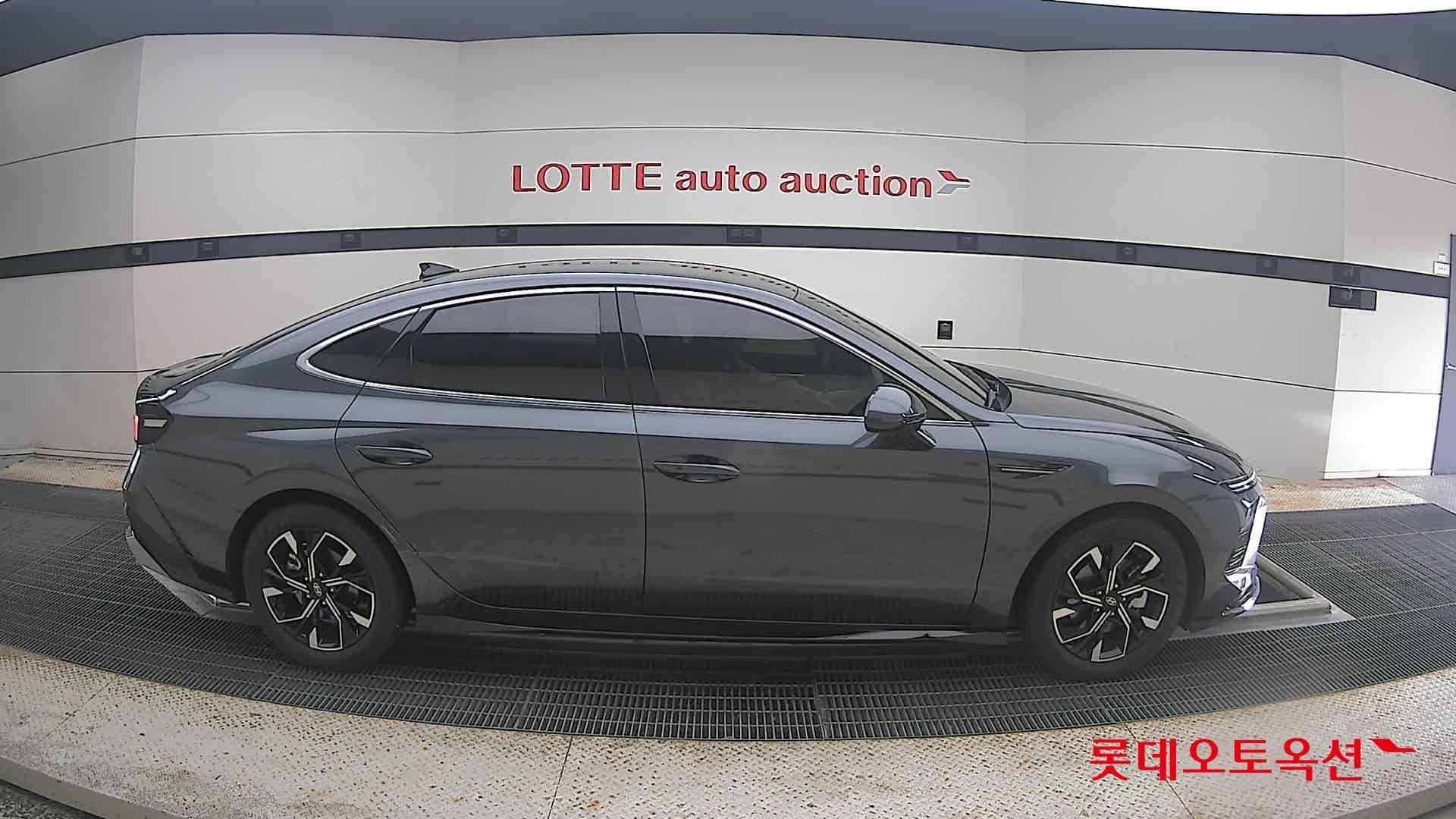 Hyundai - Sonata | DN8 TheEdge (G)2.0 Premium 2WD AT 16
