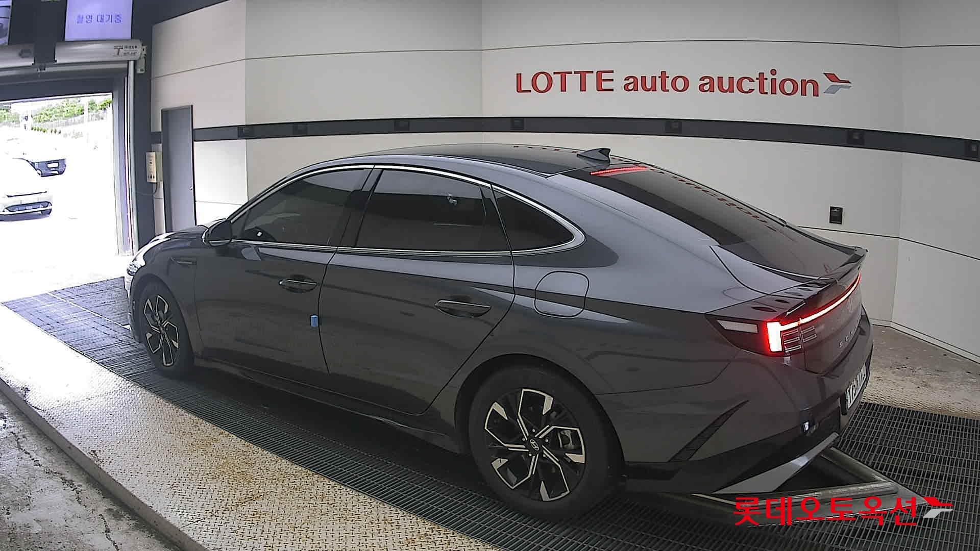 Hyundai - Sonata | DN8 TheEdge (G)2.0 Premium 2WD AT 8
