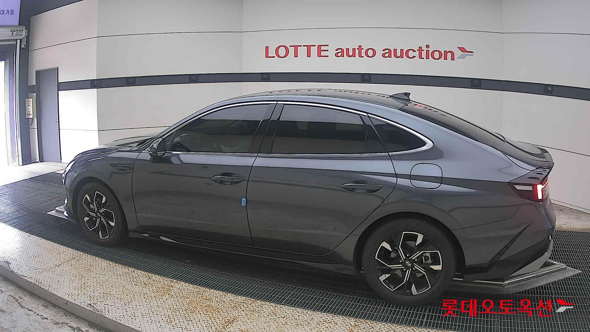 Hyundai - Sonata | DN8 TheEdge (G)2.0 Premium 2WD AT 7