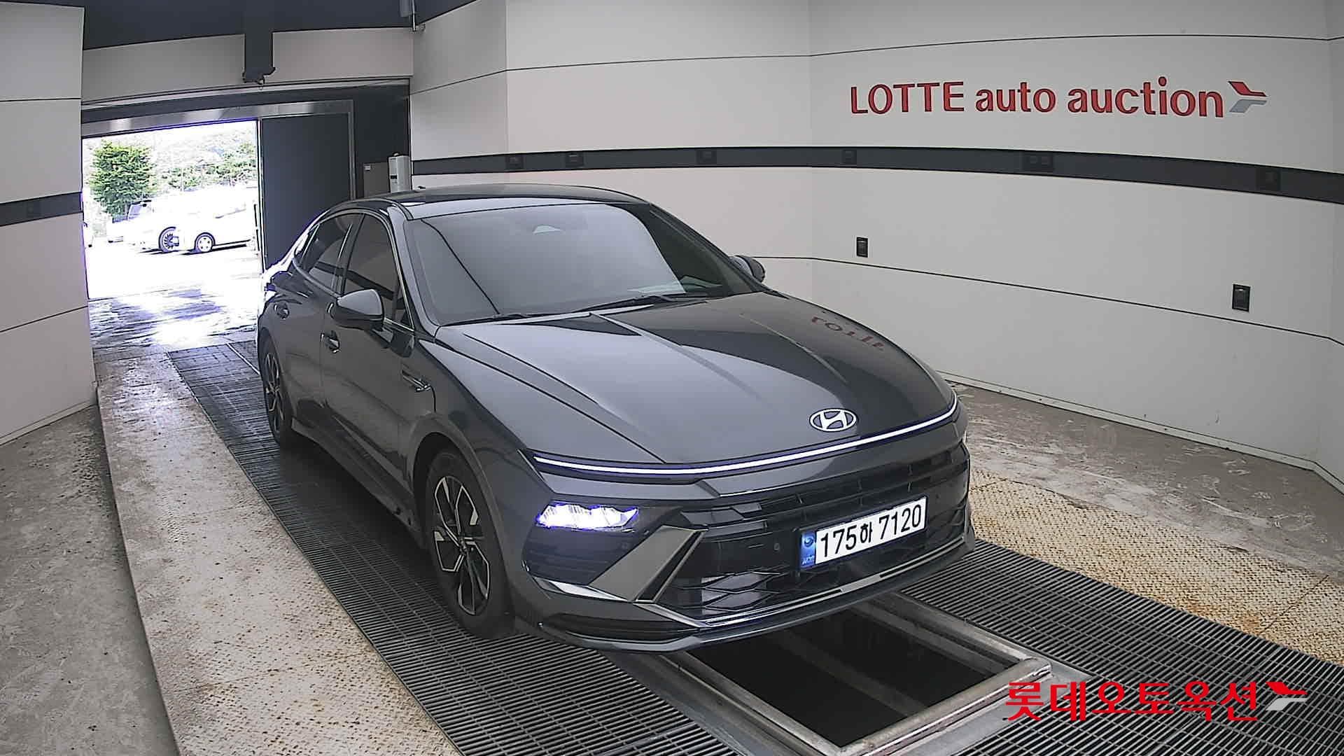 Hyundai - Sonata | DN8 TheEdge (G)2.0 Premium 2WD AT 20
