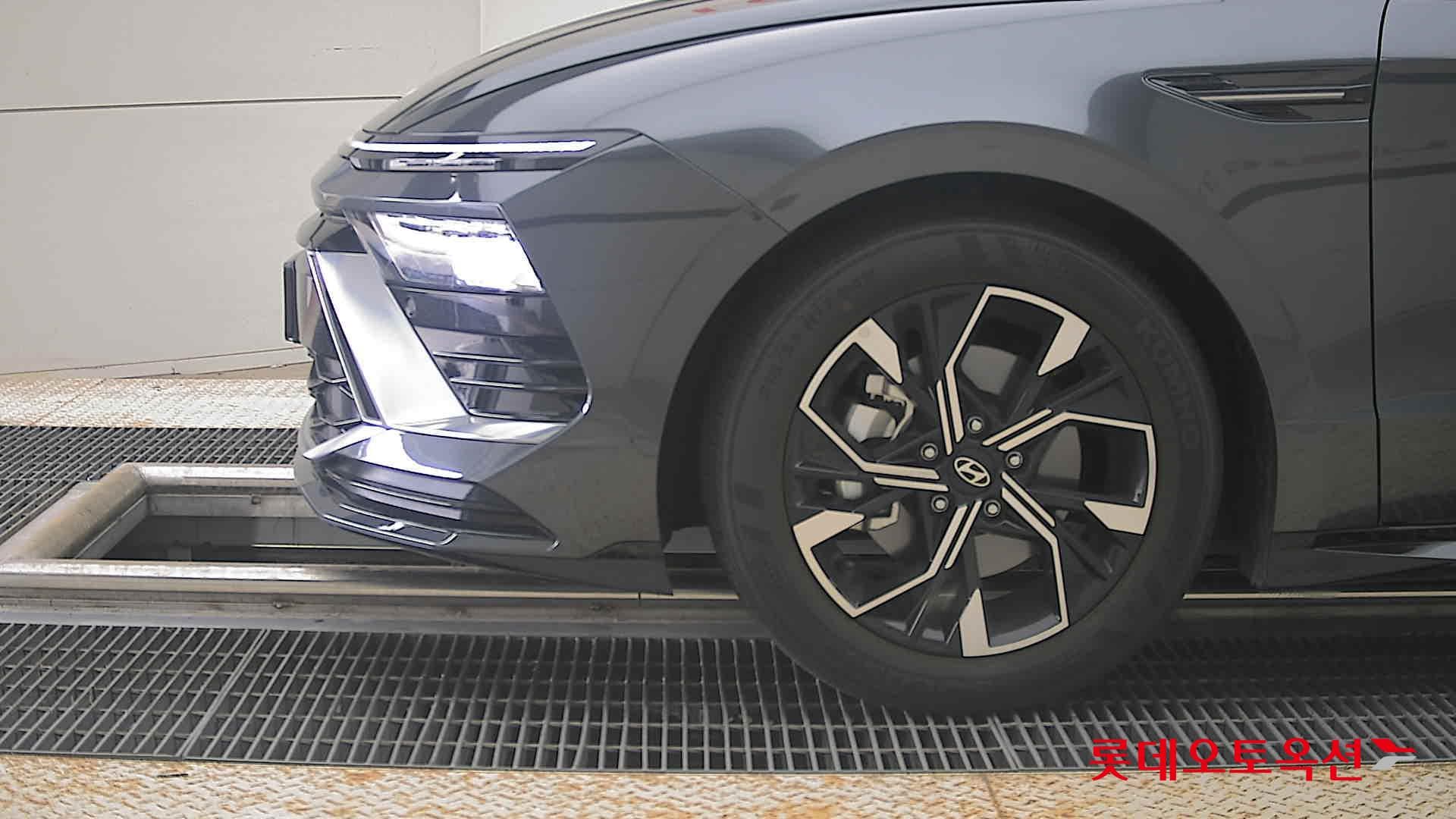 Hyundai - Sonata | DN8 TheEdge (G)2.0 Premium 2WD AT 21
