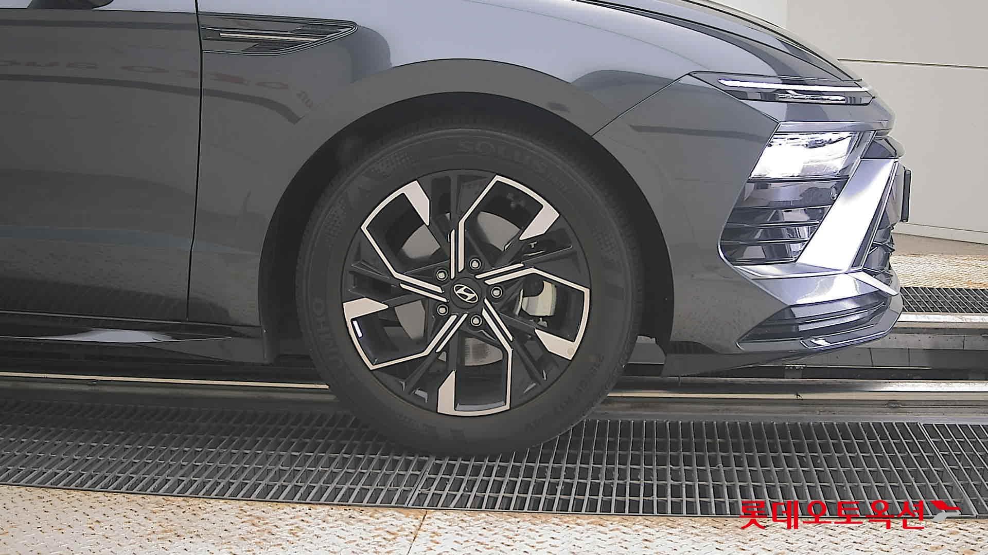 Hyundai - Sonata | DN8 TheEdge (G)2.0 Premium 2WD AT 23