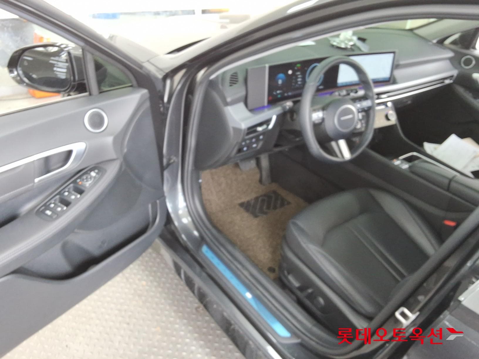 Hyundai - Sonata | DN8 TheEdge (G)2.0 Premium 2WD AT 35