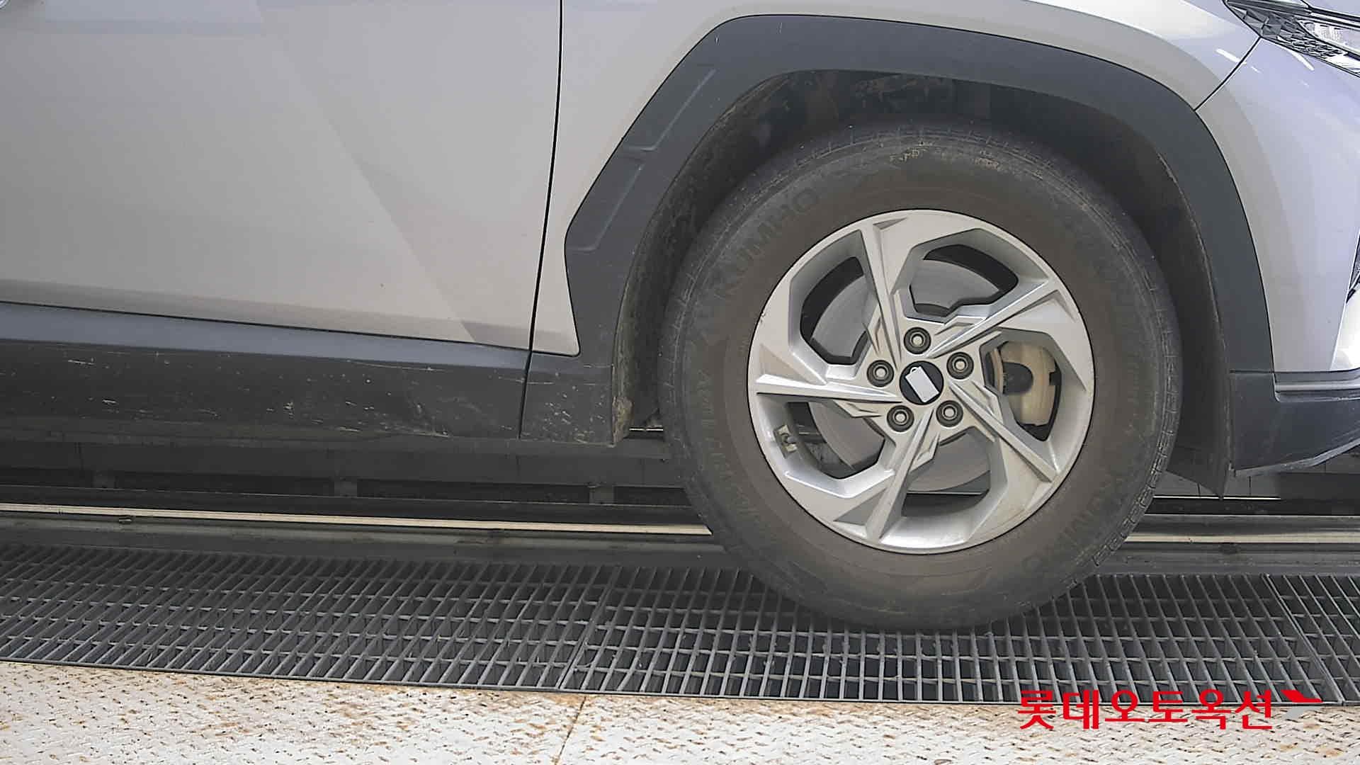 Hyundai - Tucson | THE ALL NEW (D) 2.0 Modern 4WD 23