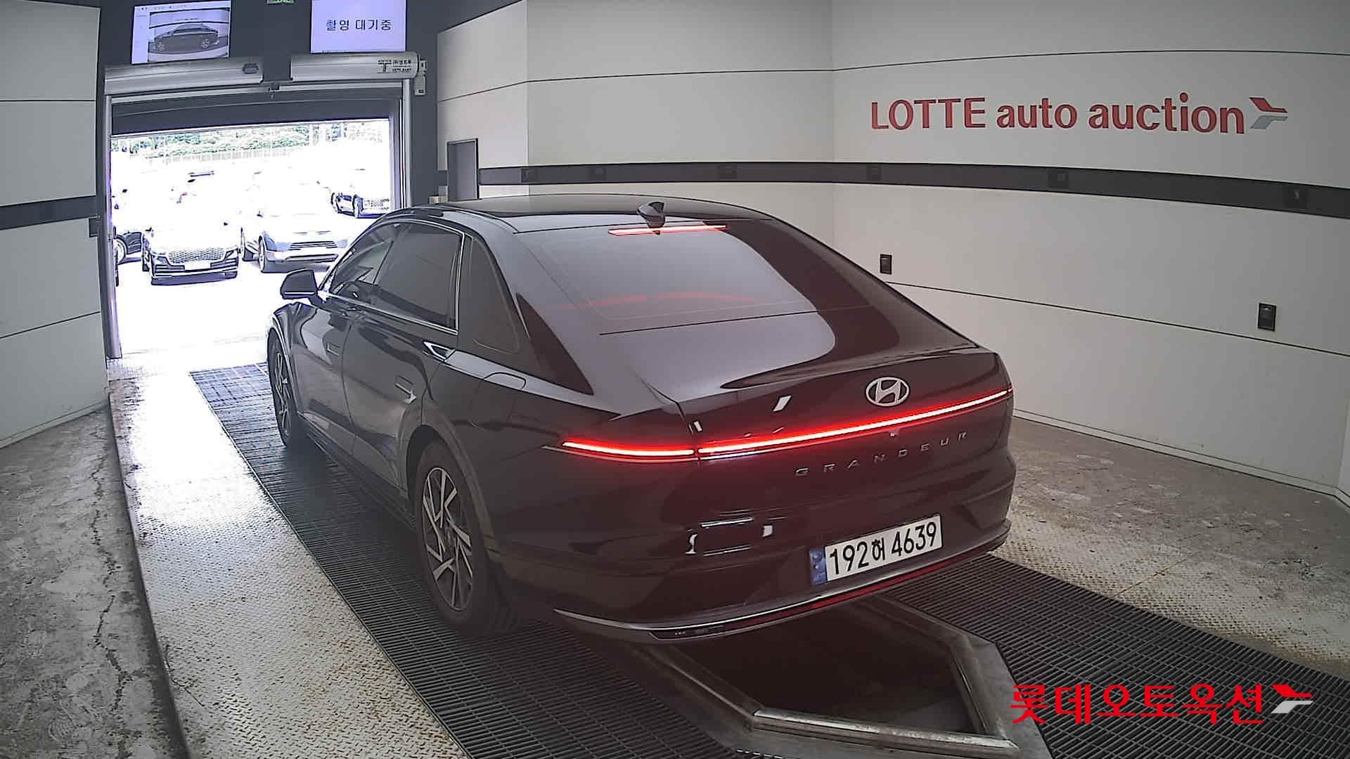 Hyundai - Grandeur | GN7 (G) 2.5 Exclusive 9